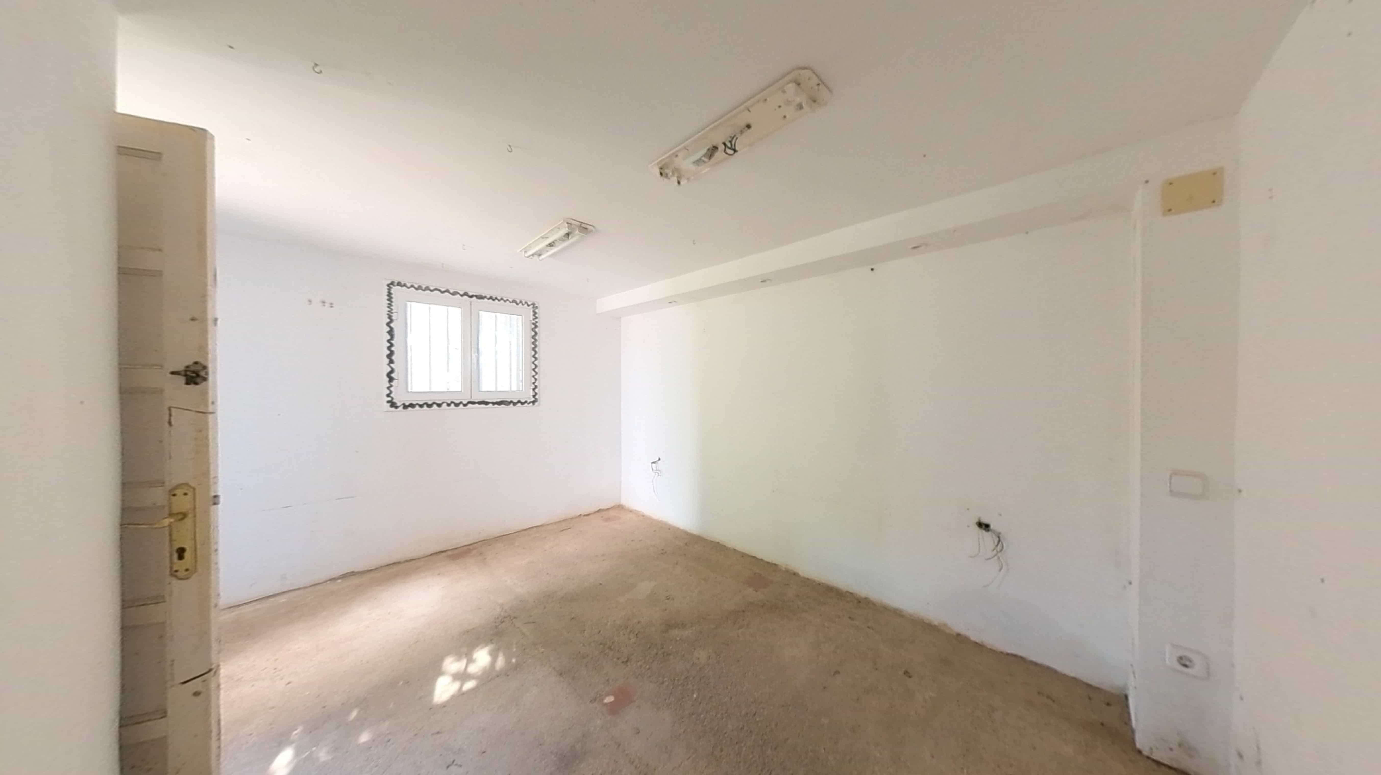 Townhouse for sale in calle Vilanova