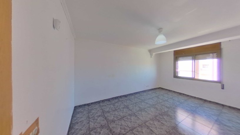 Piso de 88m² en calle Garcia Lorca, Sabadell, Barcelona