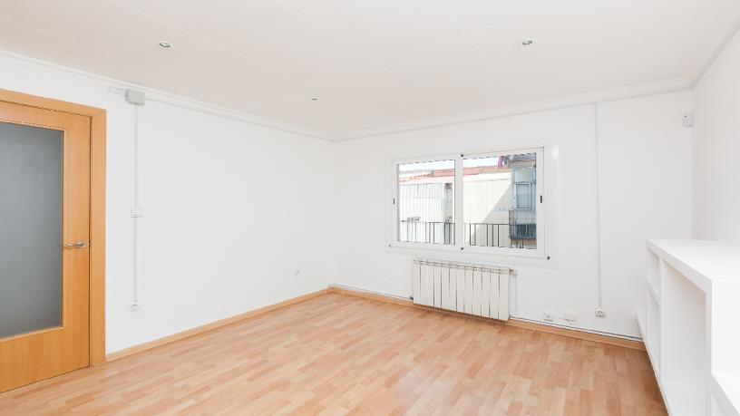 Piso en venta en psaje De Pere Serra