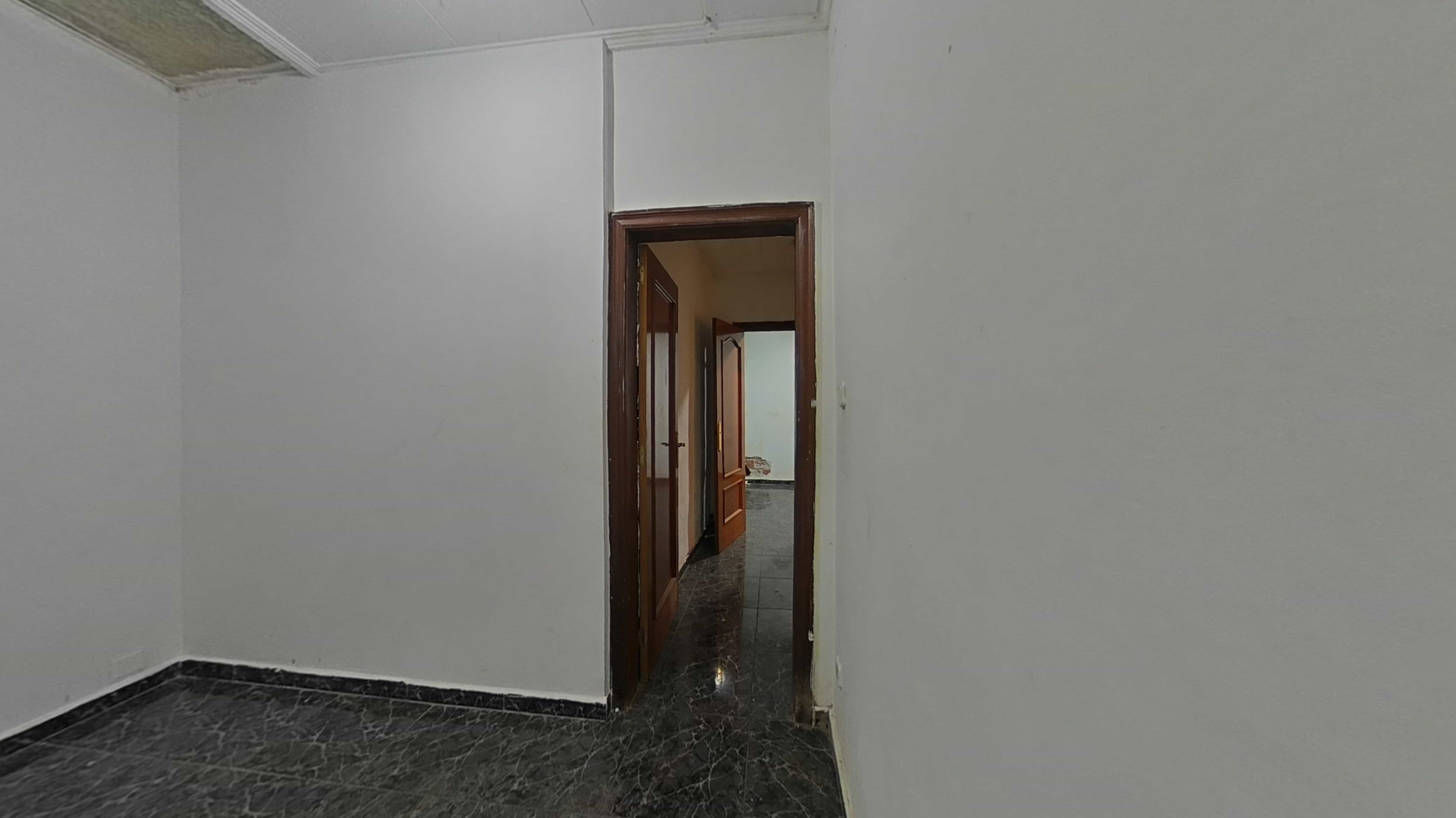 Chalet adosado en venta en calle Sagunt