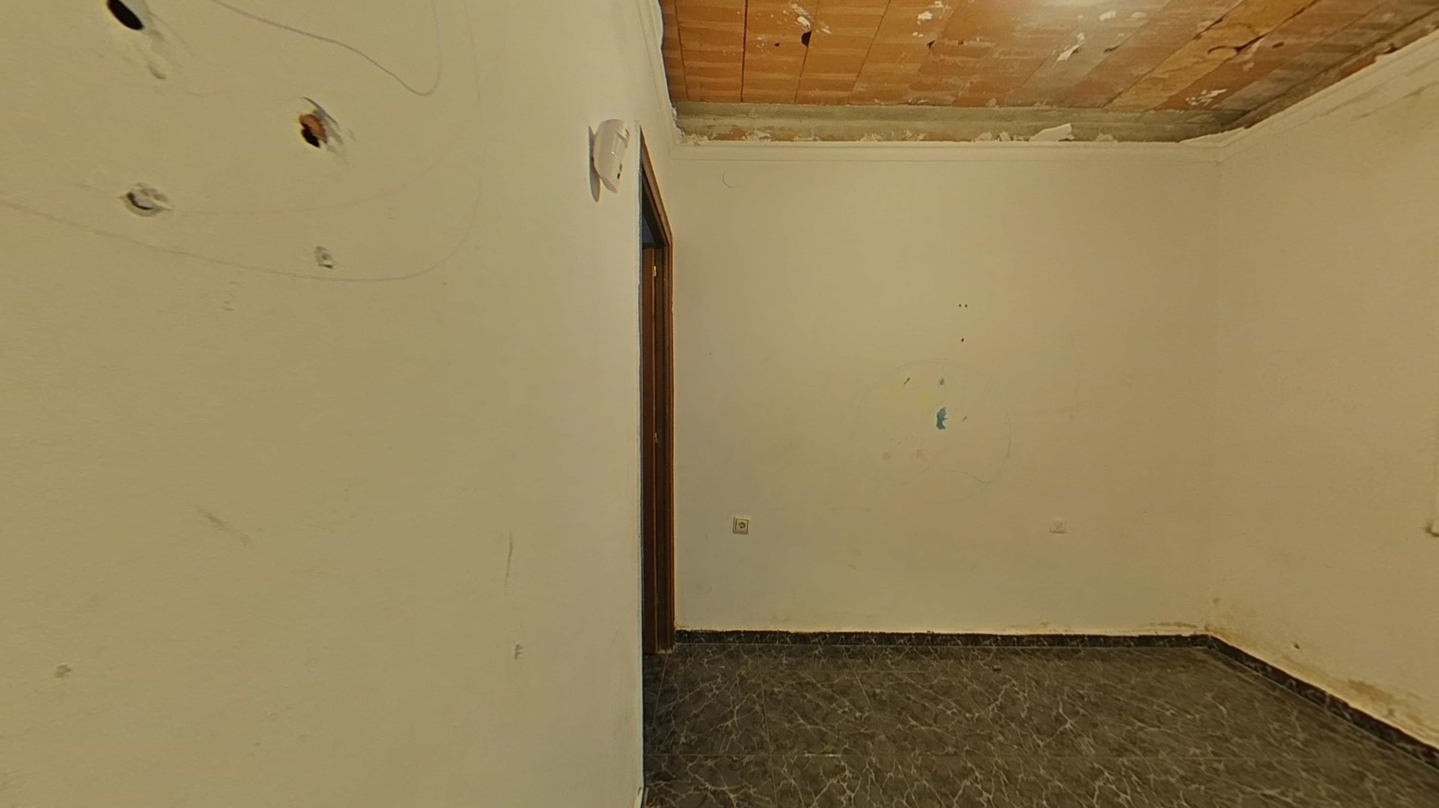 Chalet adosado en venta en calle Sagunt