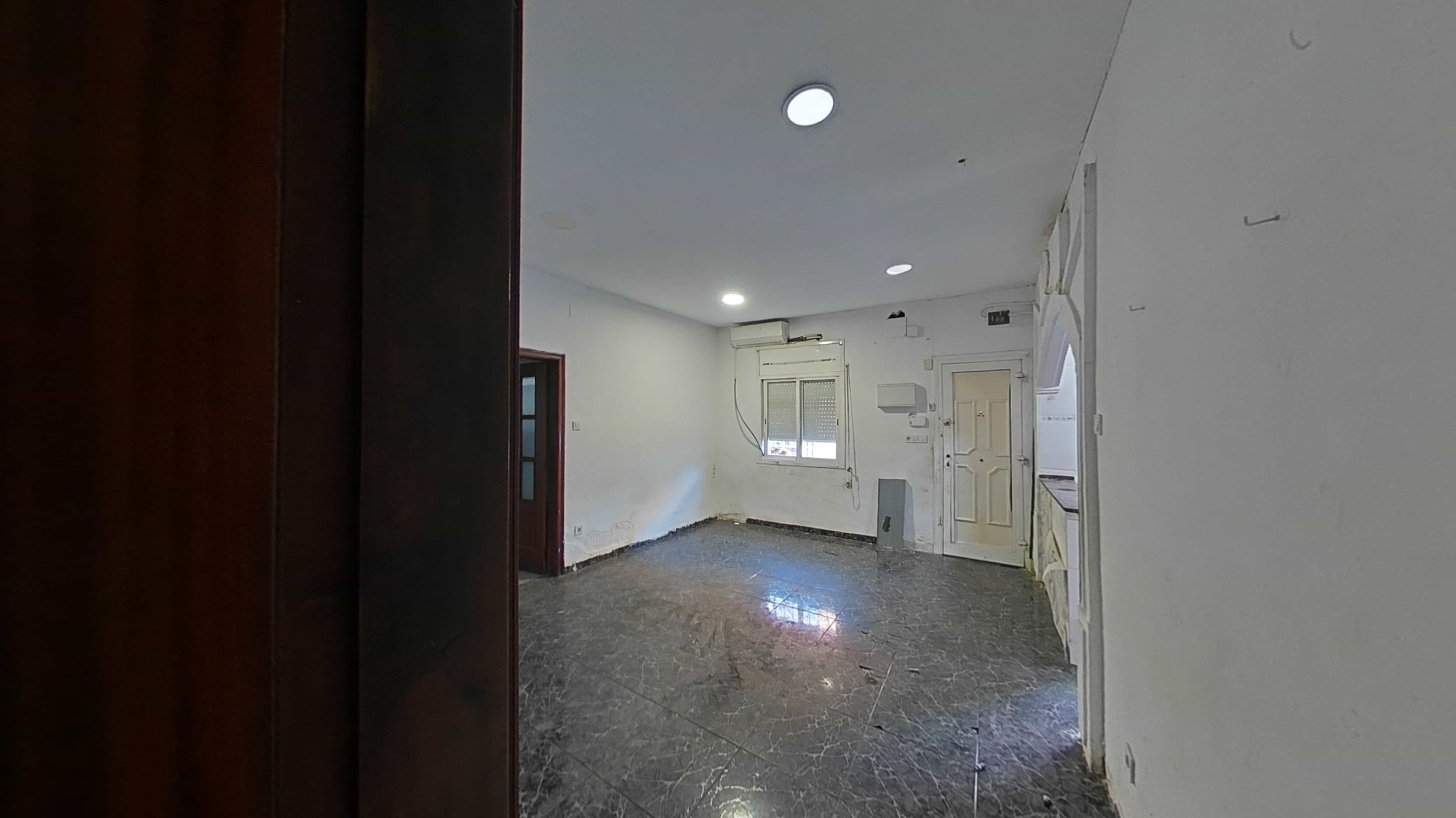 Chalet adosado en venta en calle Sagunt