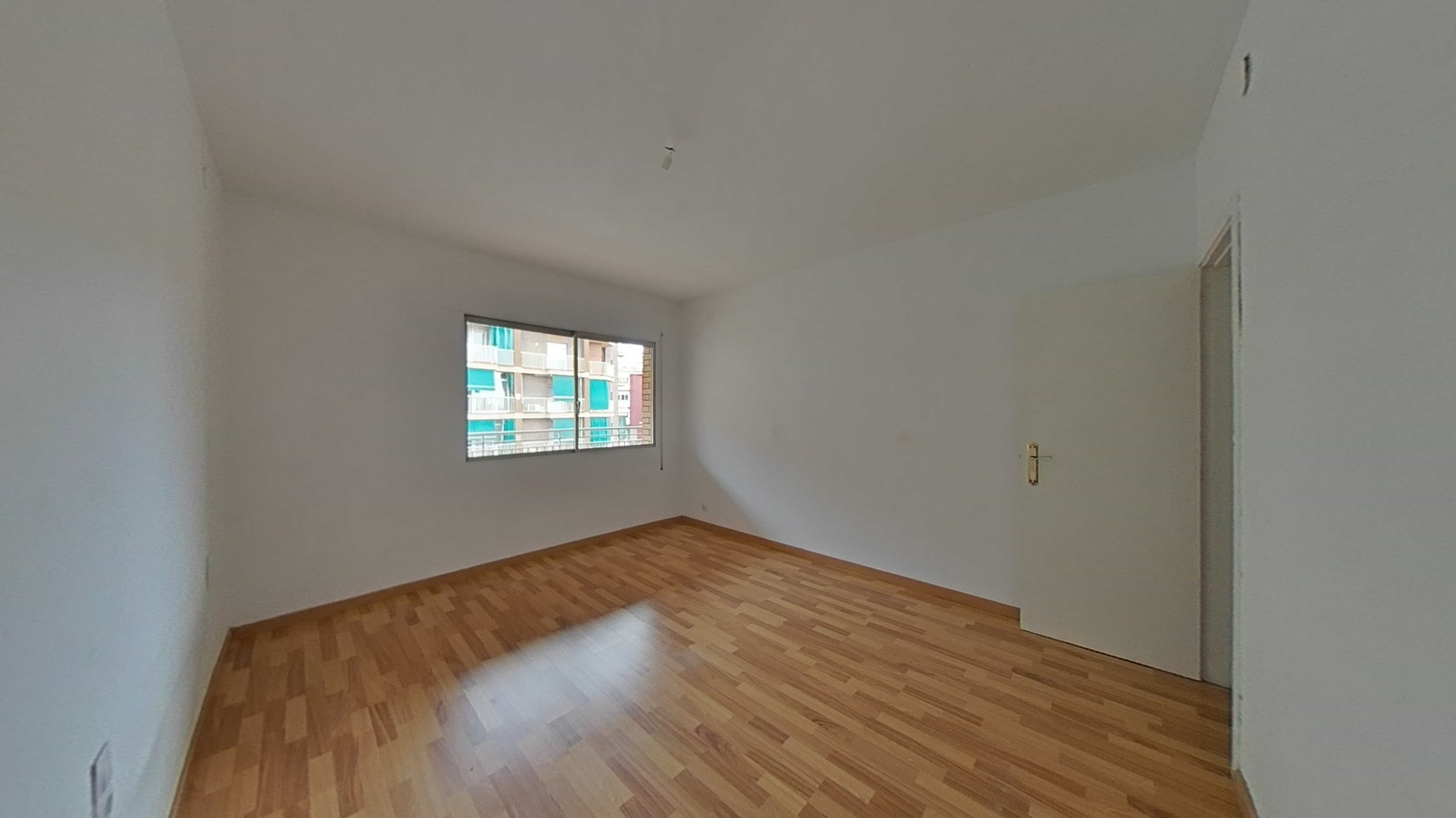 Piso en venta en calle Miguel Hernandez