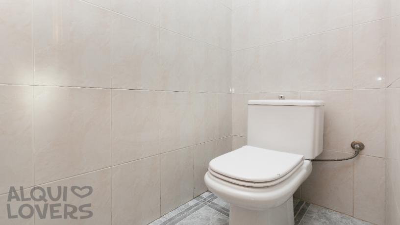 Chalet adosado en venta en calle Lleo