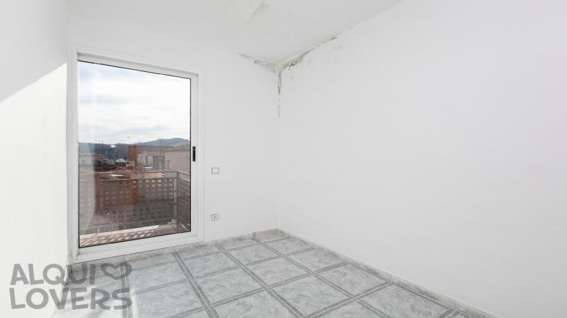 Chalet adosado en venta en calle Lleo