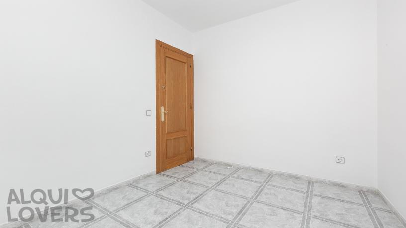 Chalet adosado en venta en calle Lleo