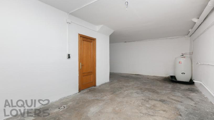 Chalet adosado en venta en calle Lleo