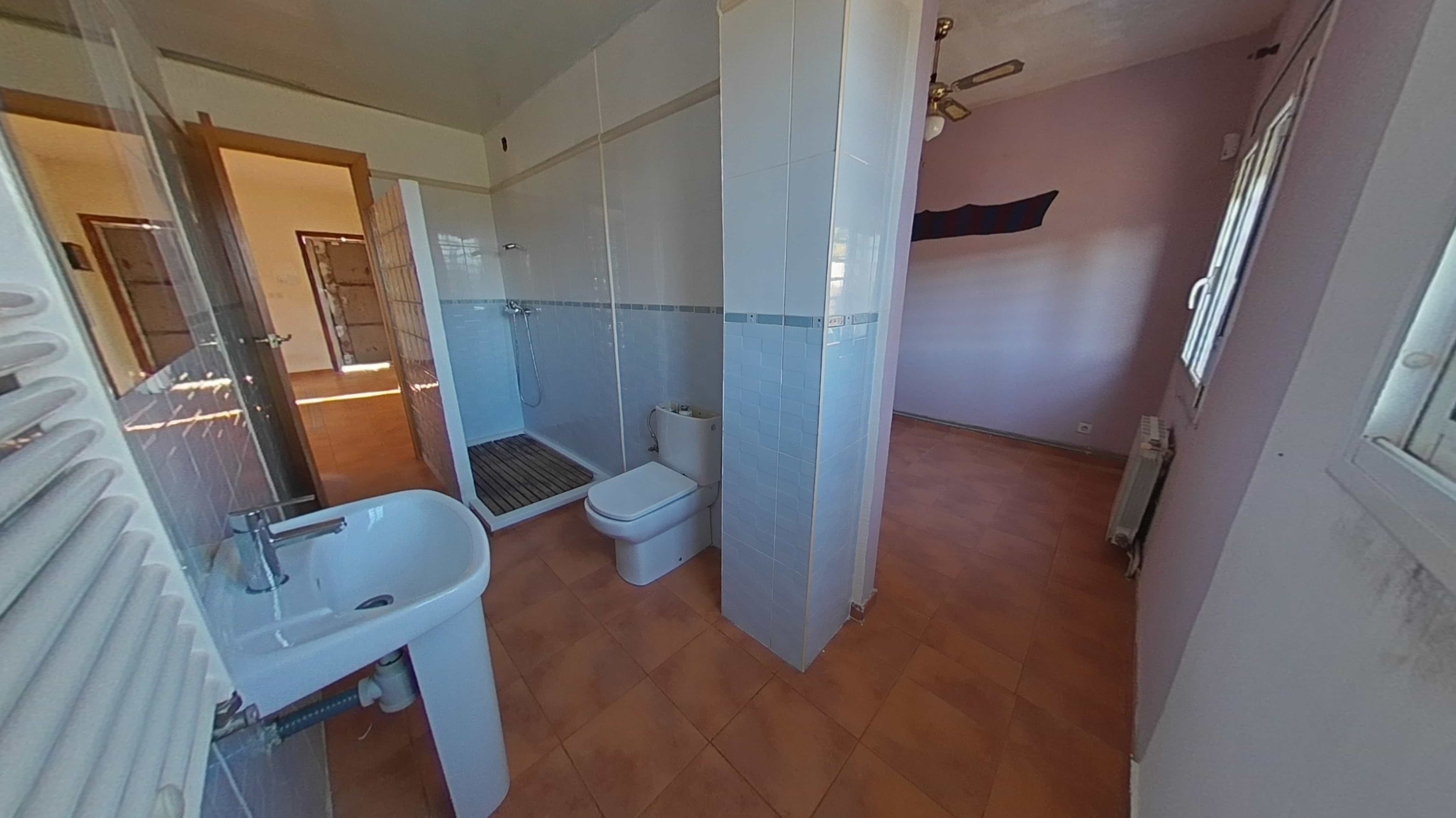 Chalet adosado en venta en calle Can Xicarro