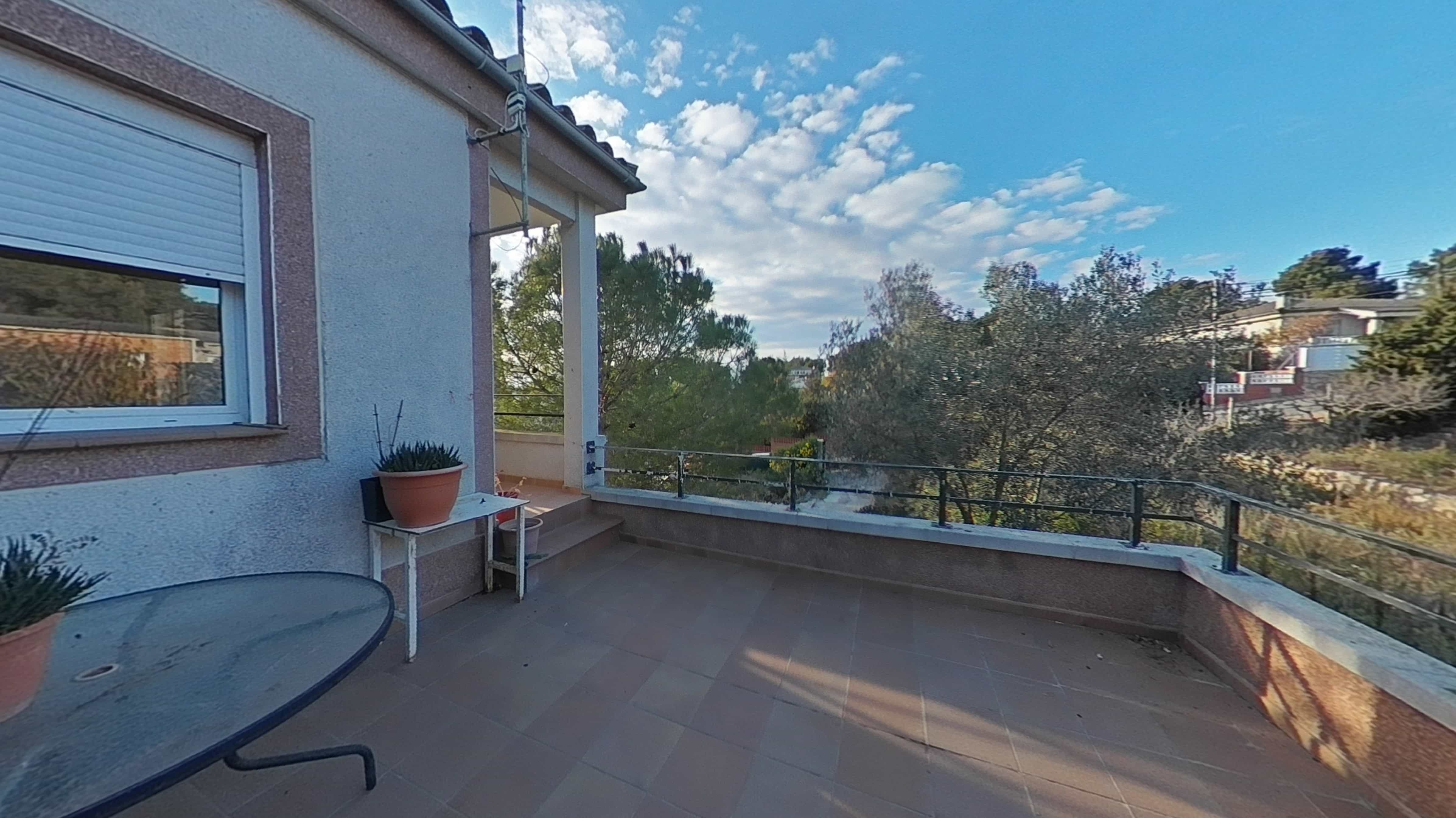 Chalet adosado en venta en calle Can Xicarro