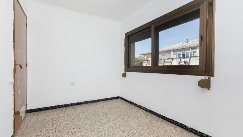Piso en venta en calle Guadiana 2. 4º2ª (08223 Terrassa)