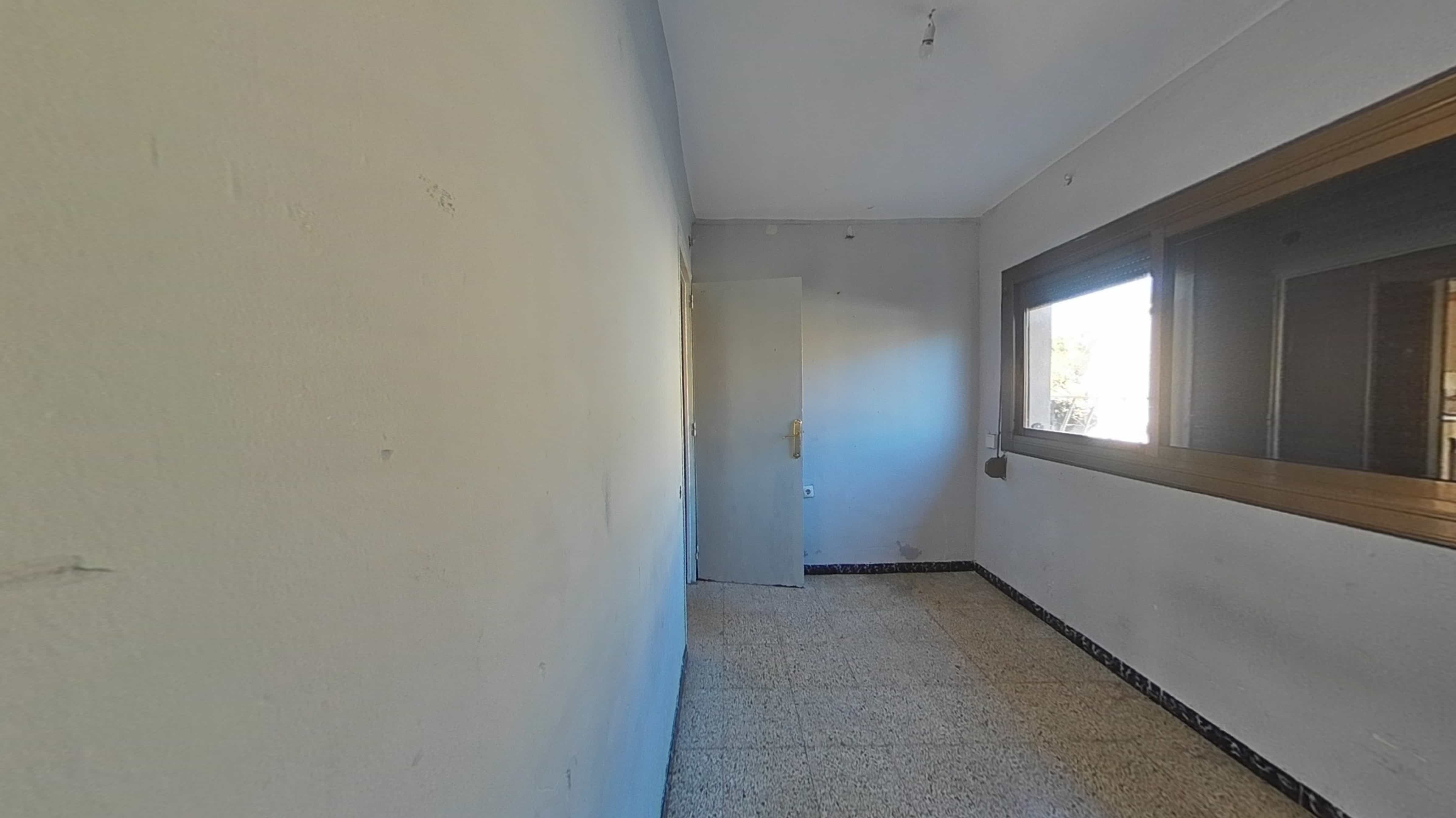 Piso en venta en calle Guadiana 2. 4º2ª (08223 Terrassa)