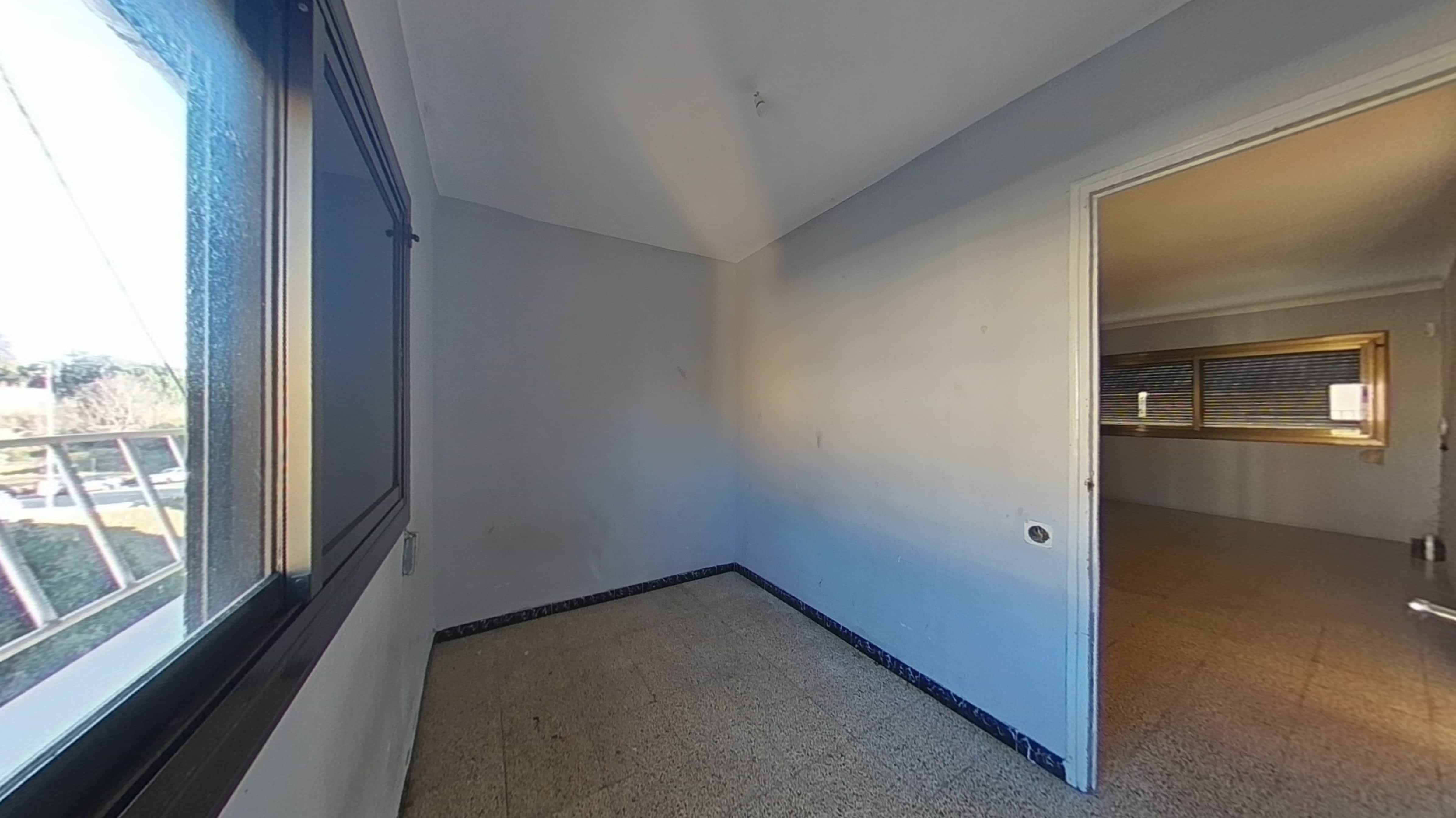 Piso en venta en calle Guadiana 2. 4º2ª (08223 Terrassa)