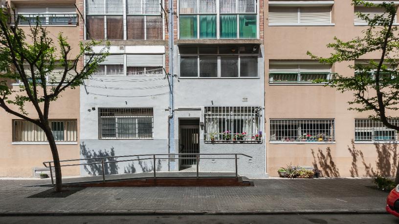 Piso en venta en calle Guadiana 2. 4º2ª (08223 Terrassa)