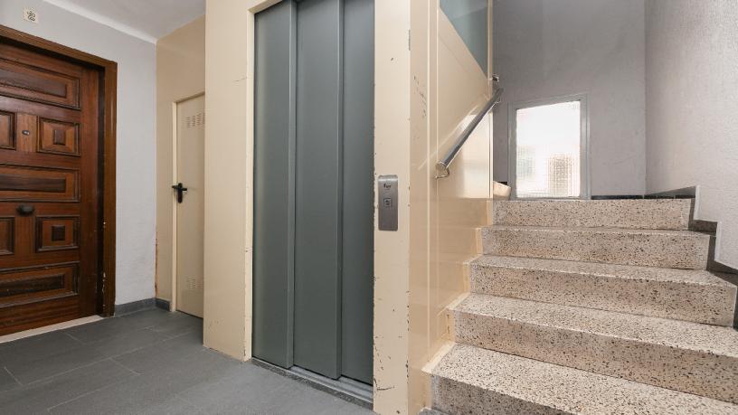Piso en venta en calle Guadiana 2. 4º2ª (08223 Terrassa)