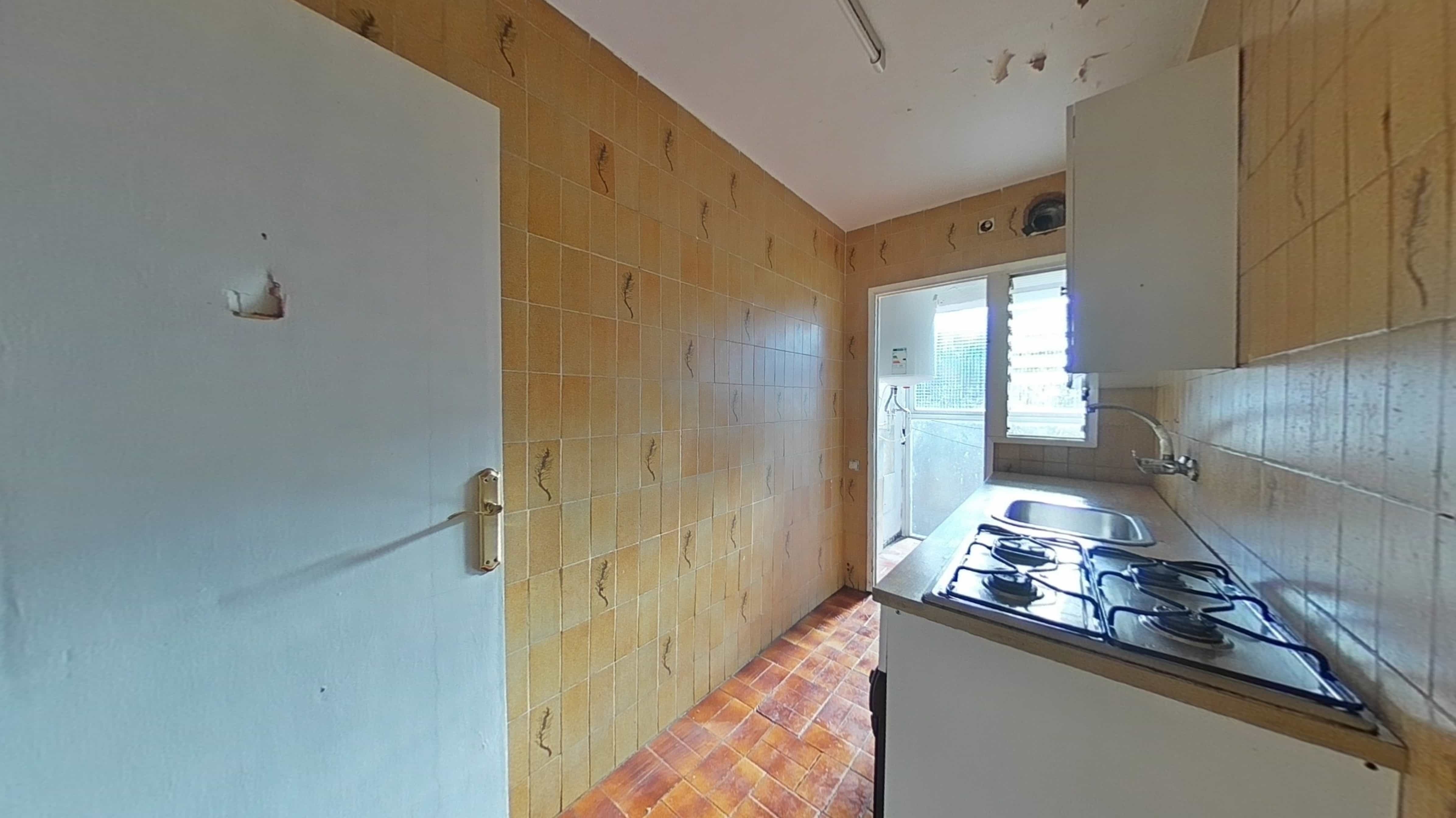 Piso en venta en calle Guadiana 2. 4º2ª (08223 Terrassa)