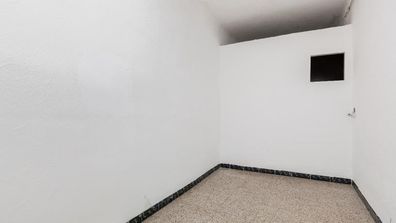 Piso en venta en calle Guadiana 2. 4º2ª (08223 Terrassa)