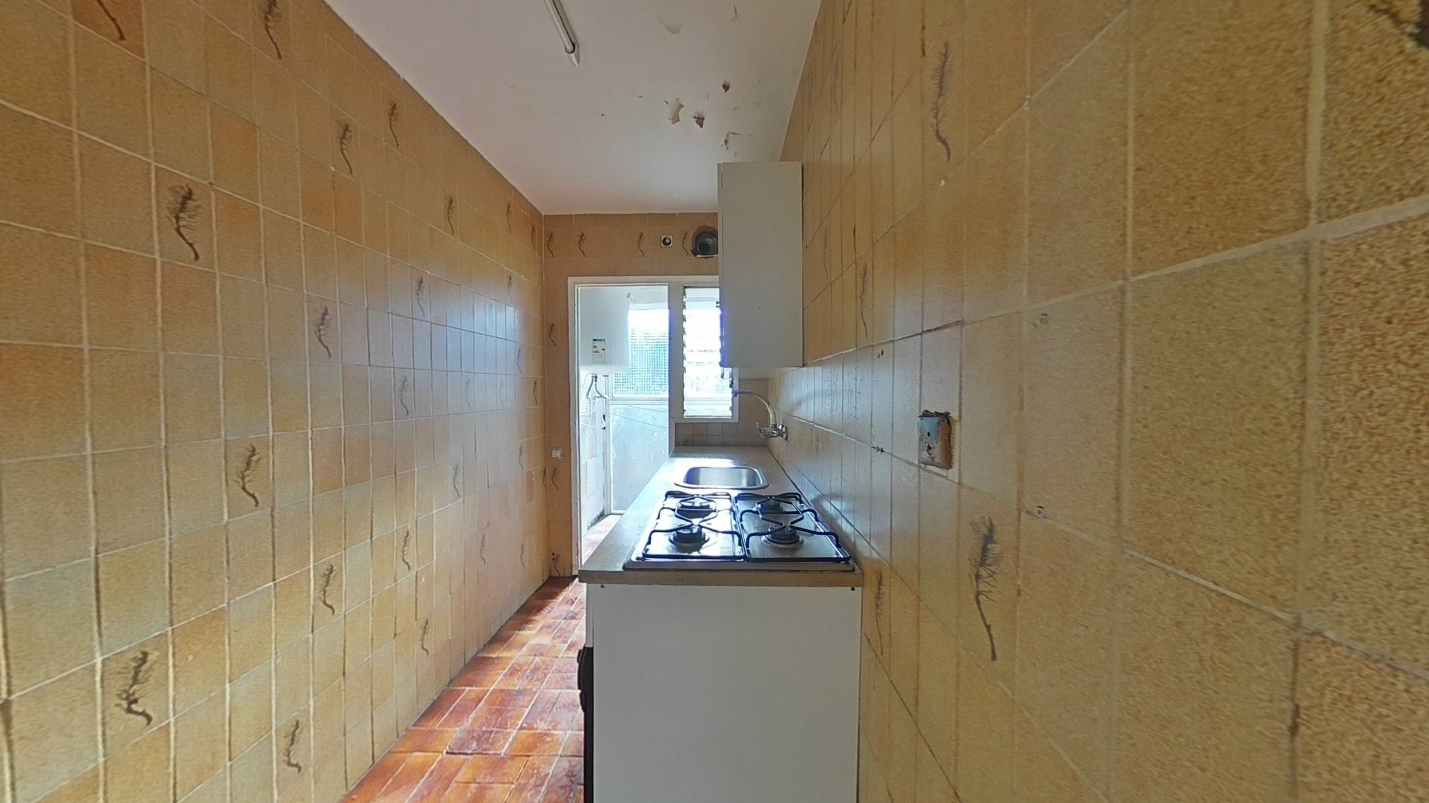 Piso en venta en calle Guadiana 2. 4º2ª (08223 Terrassa)