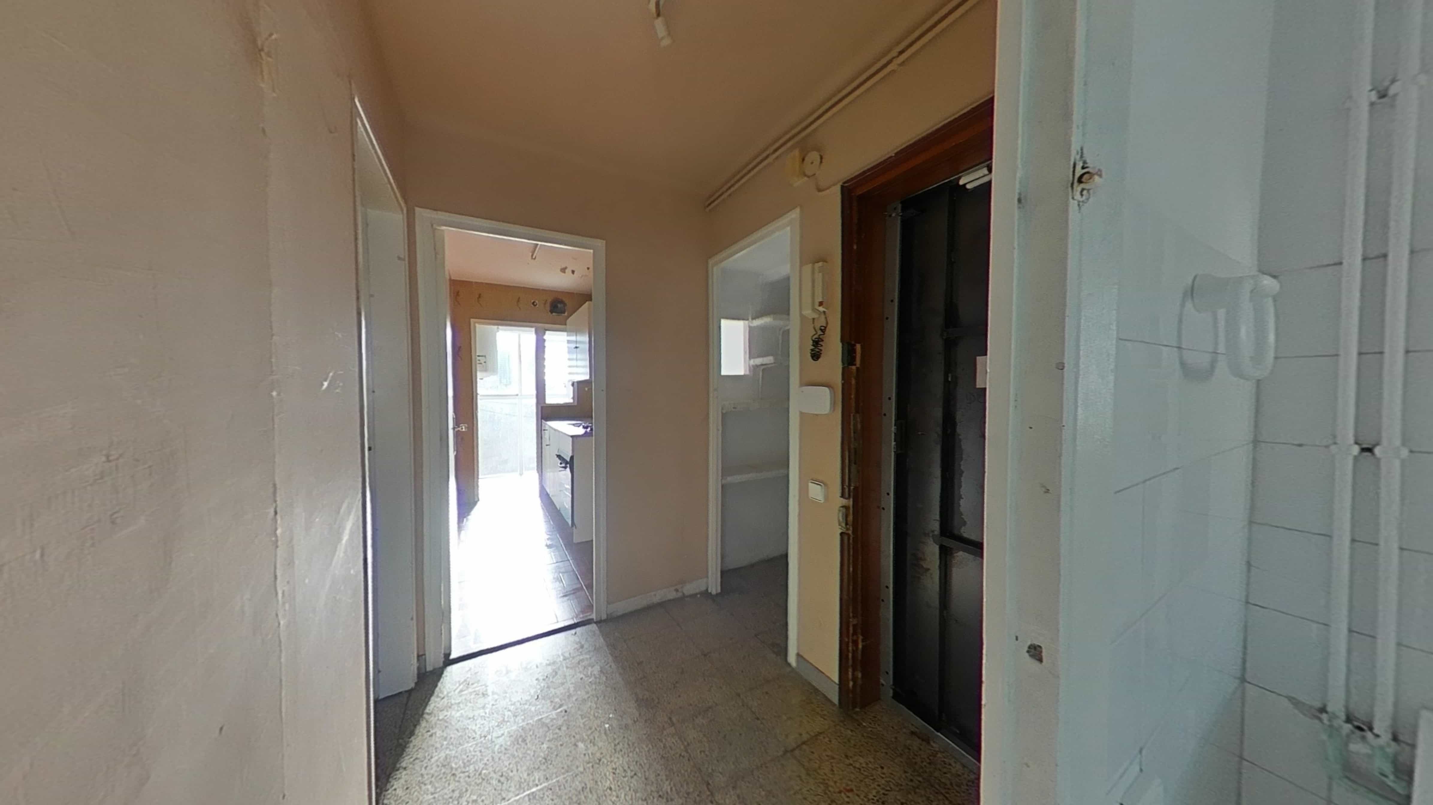 Piso en venta en calle Guadiana 2. 4º2ª (08223 Terrassa)