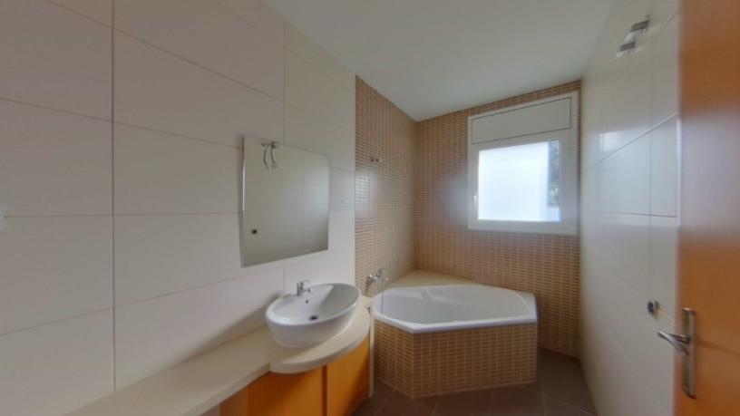 Chalet adosado en venta en calle Grecia