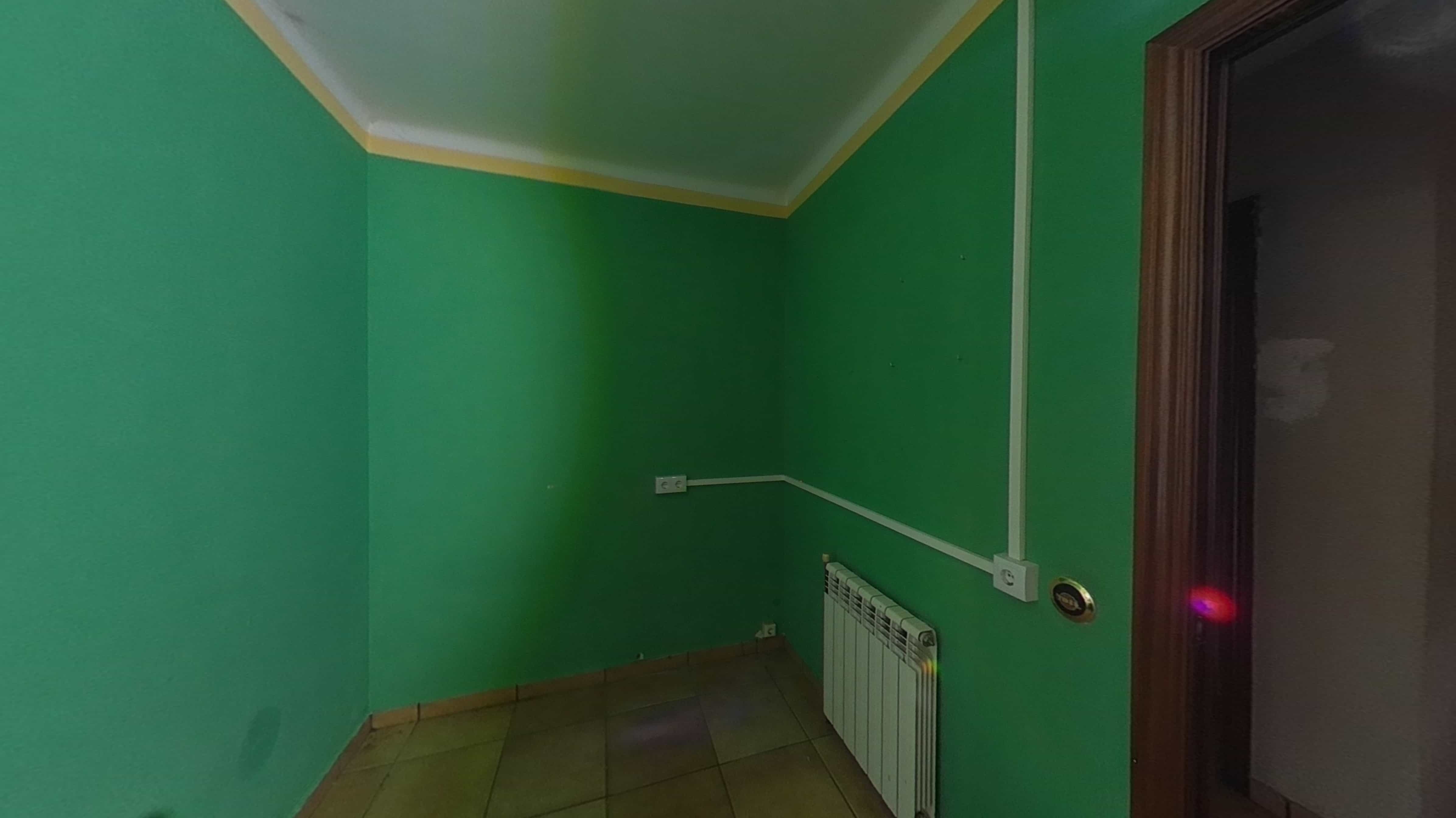 Chalet adosado en venta en calle Cinquanta Quatre