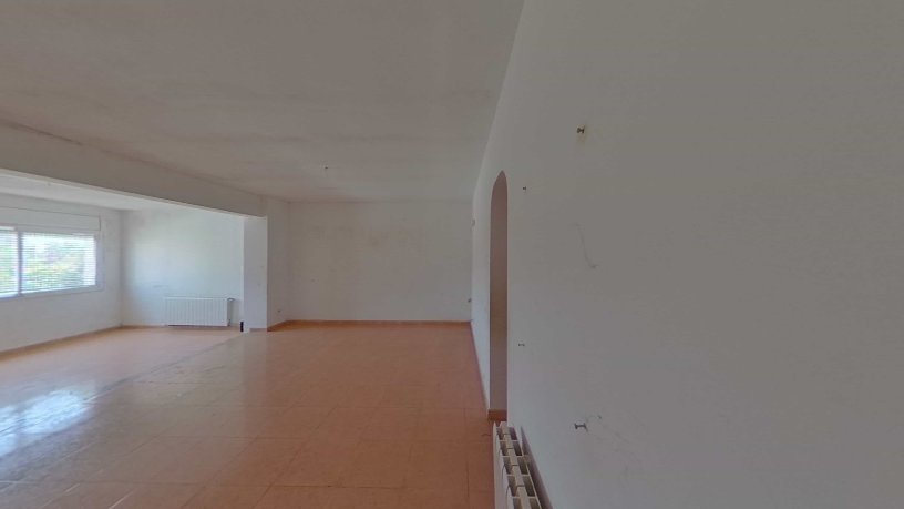 Chalet adosado en venta en calle Sant Miquel