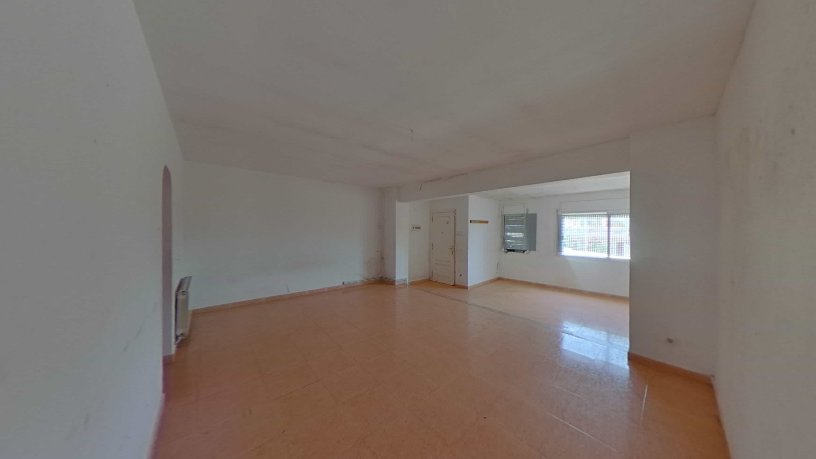 Chalet adosado en venta en calle Sant Miquel