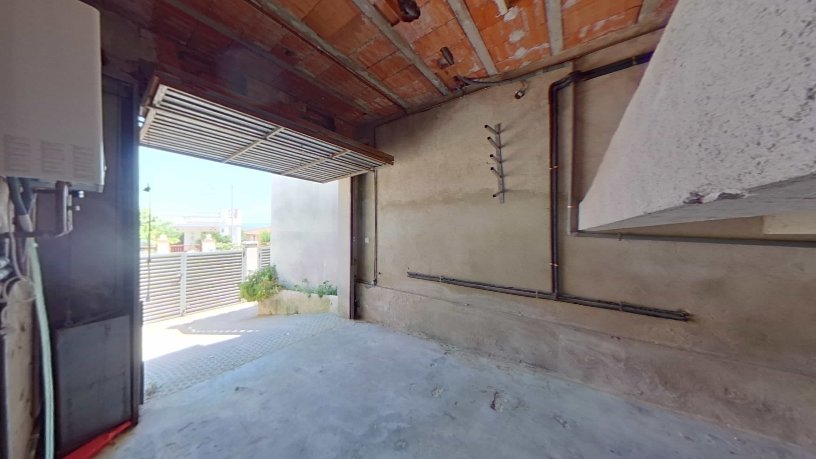 Chalet adosado en venta en calle Sant Miquel