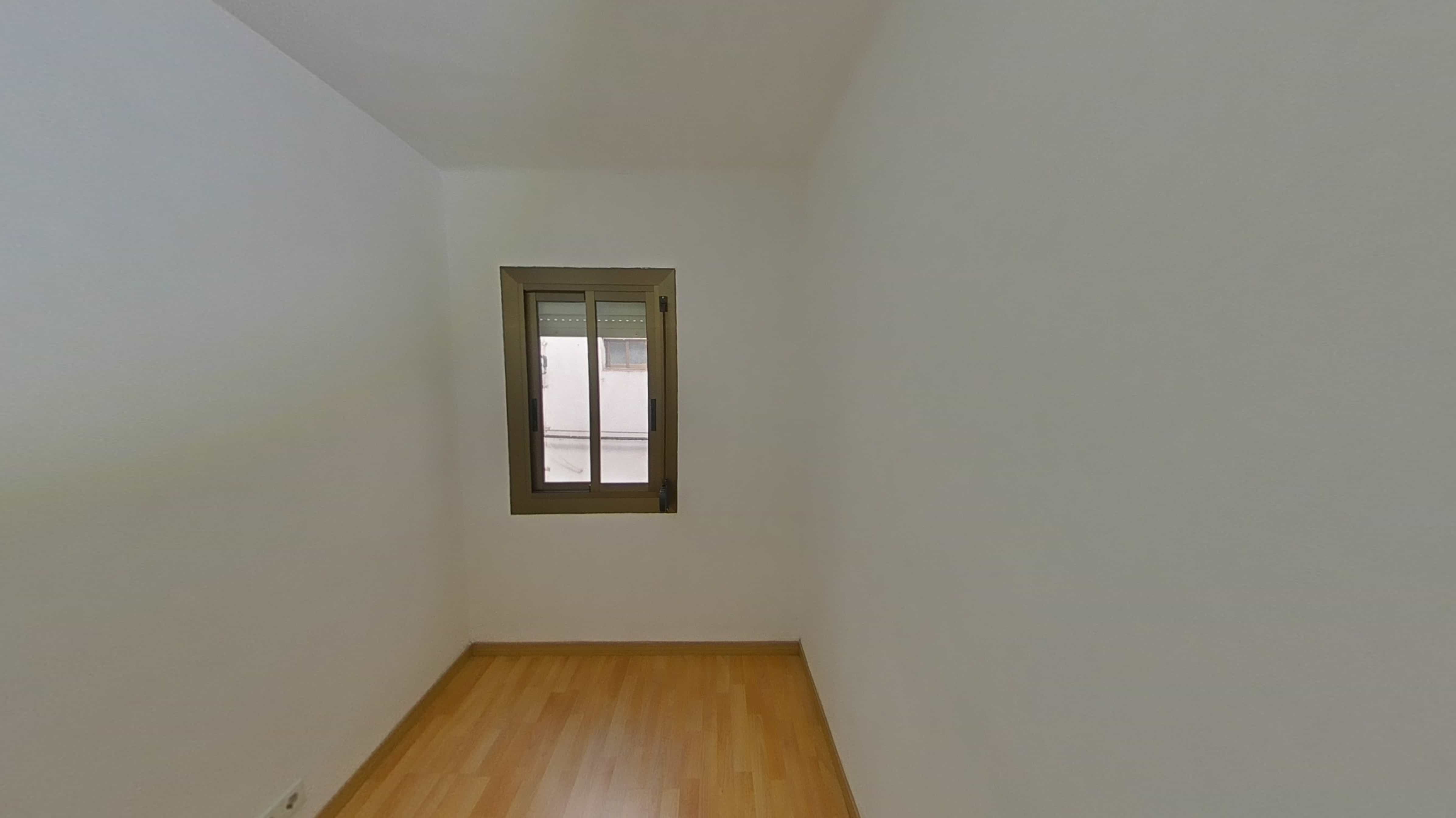 Flat for sale in calle Taronger