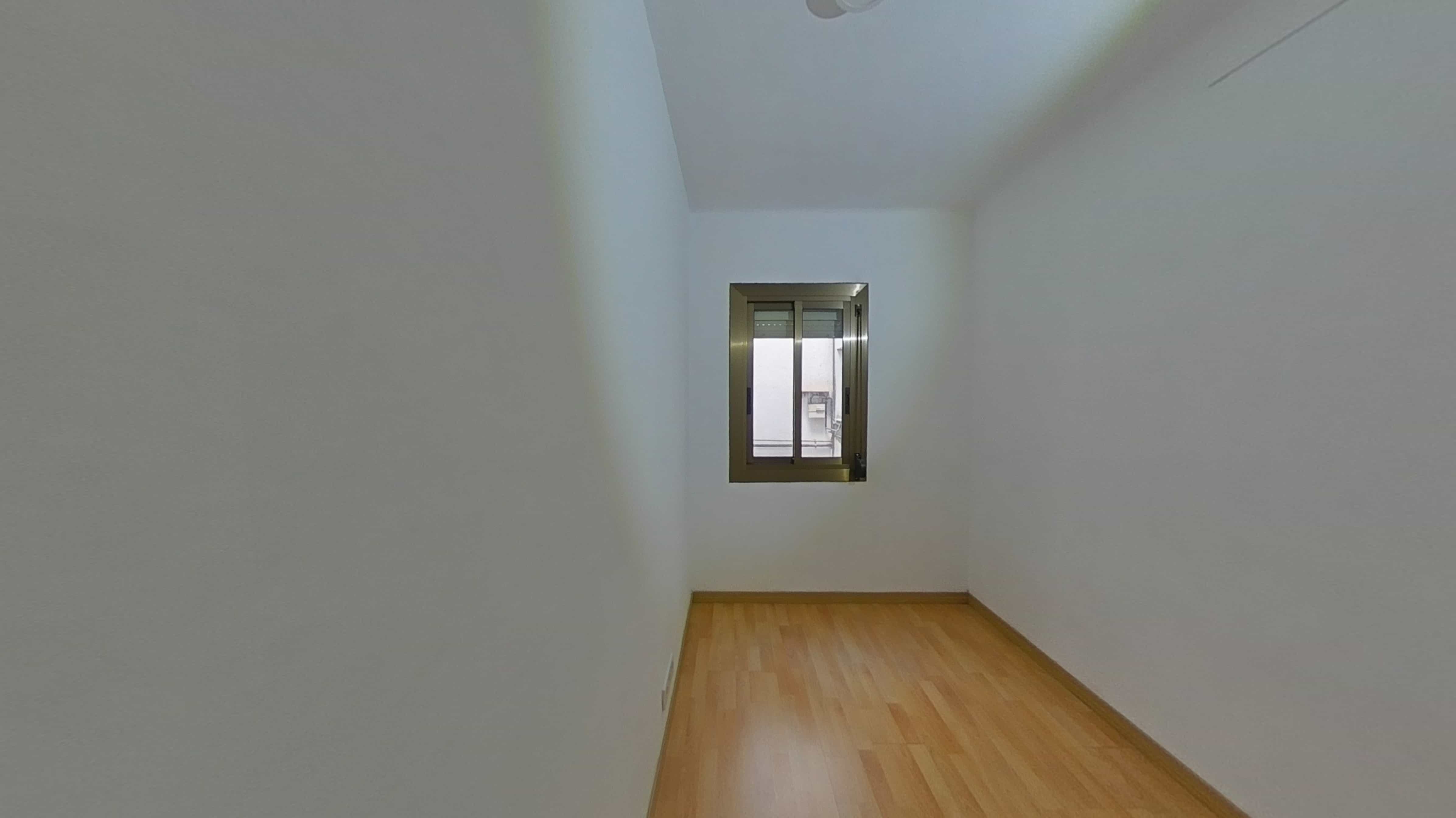 Flat for sale in calle Taronger