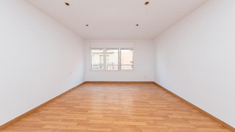 Piso en venta en calle Roger de Lluria
