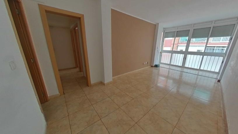 Piso de 68m² en calle Vallespir, Badalona, Barcelona