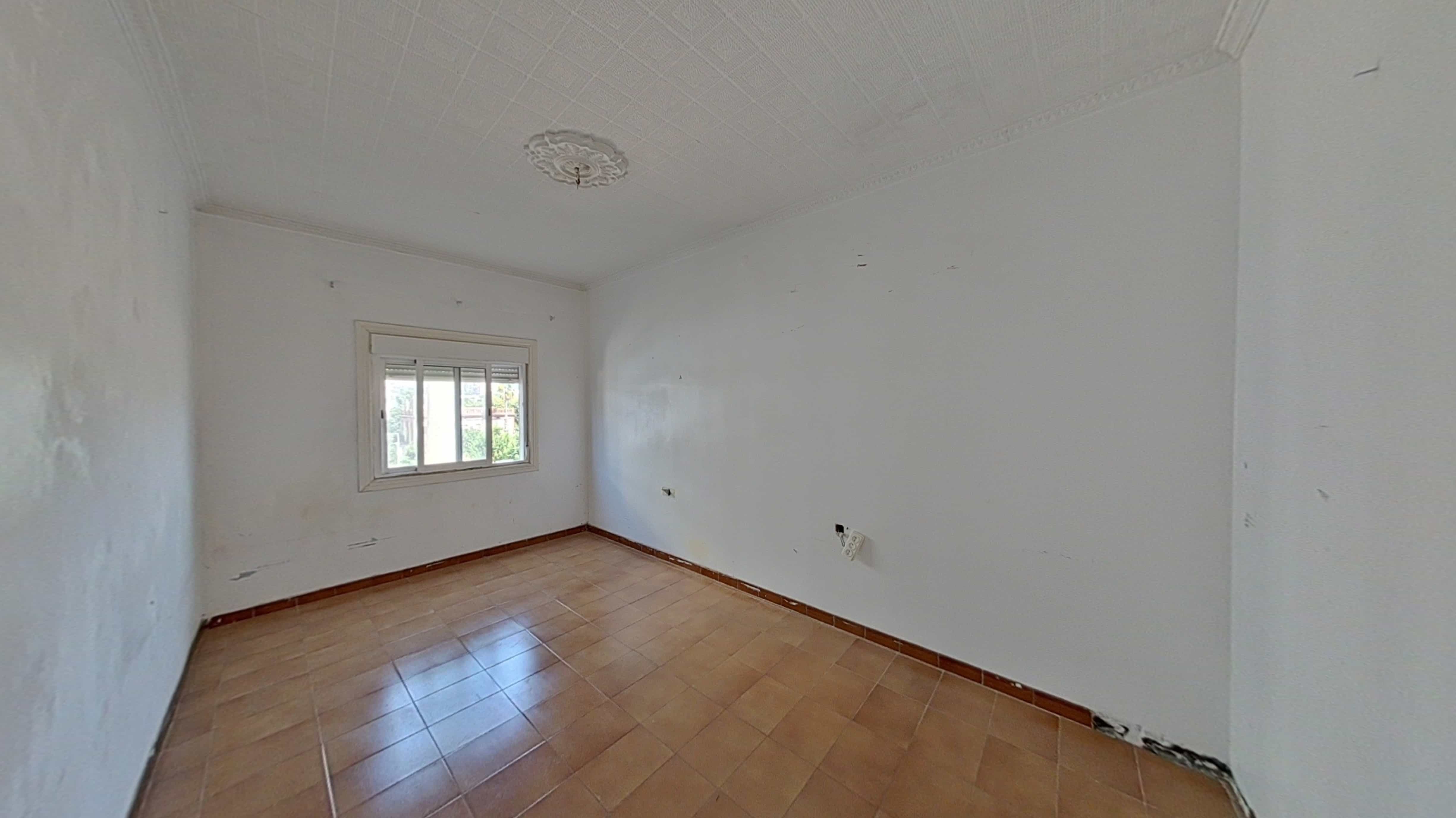 Piso en venta en calle Batllori 3