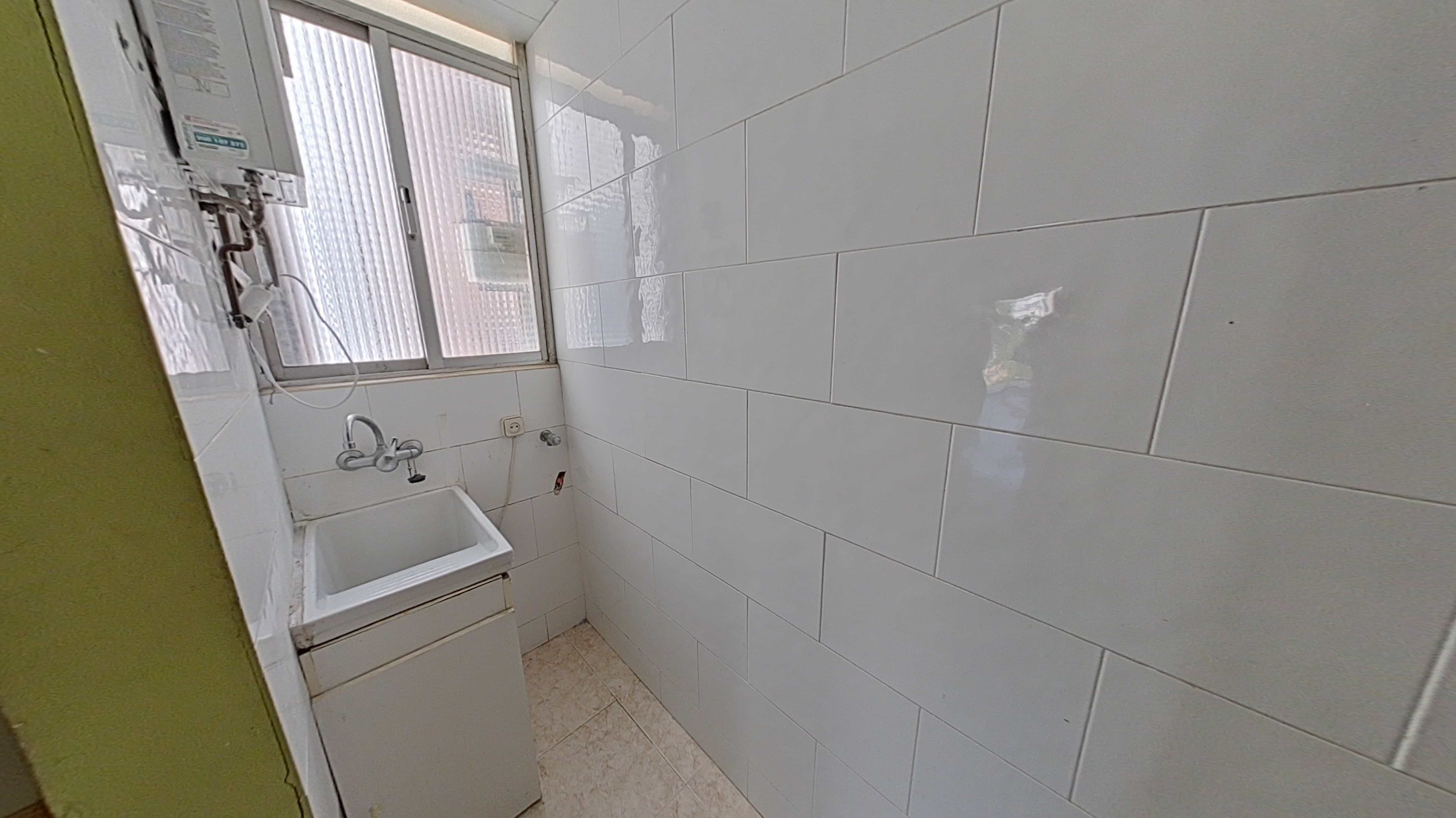 Piso en venta en calle Batllori 3