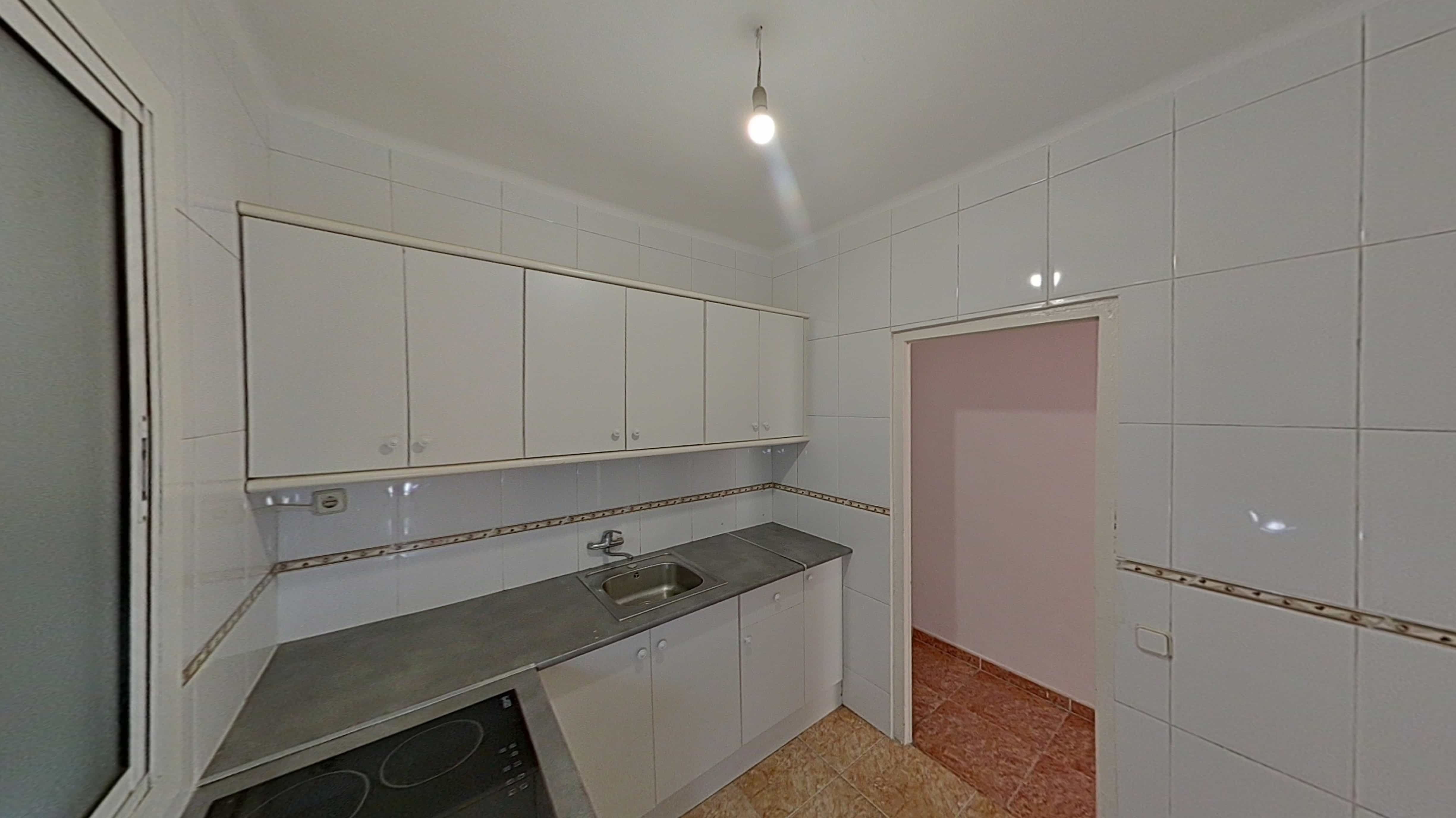 Flat for sale in calle Roser