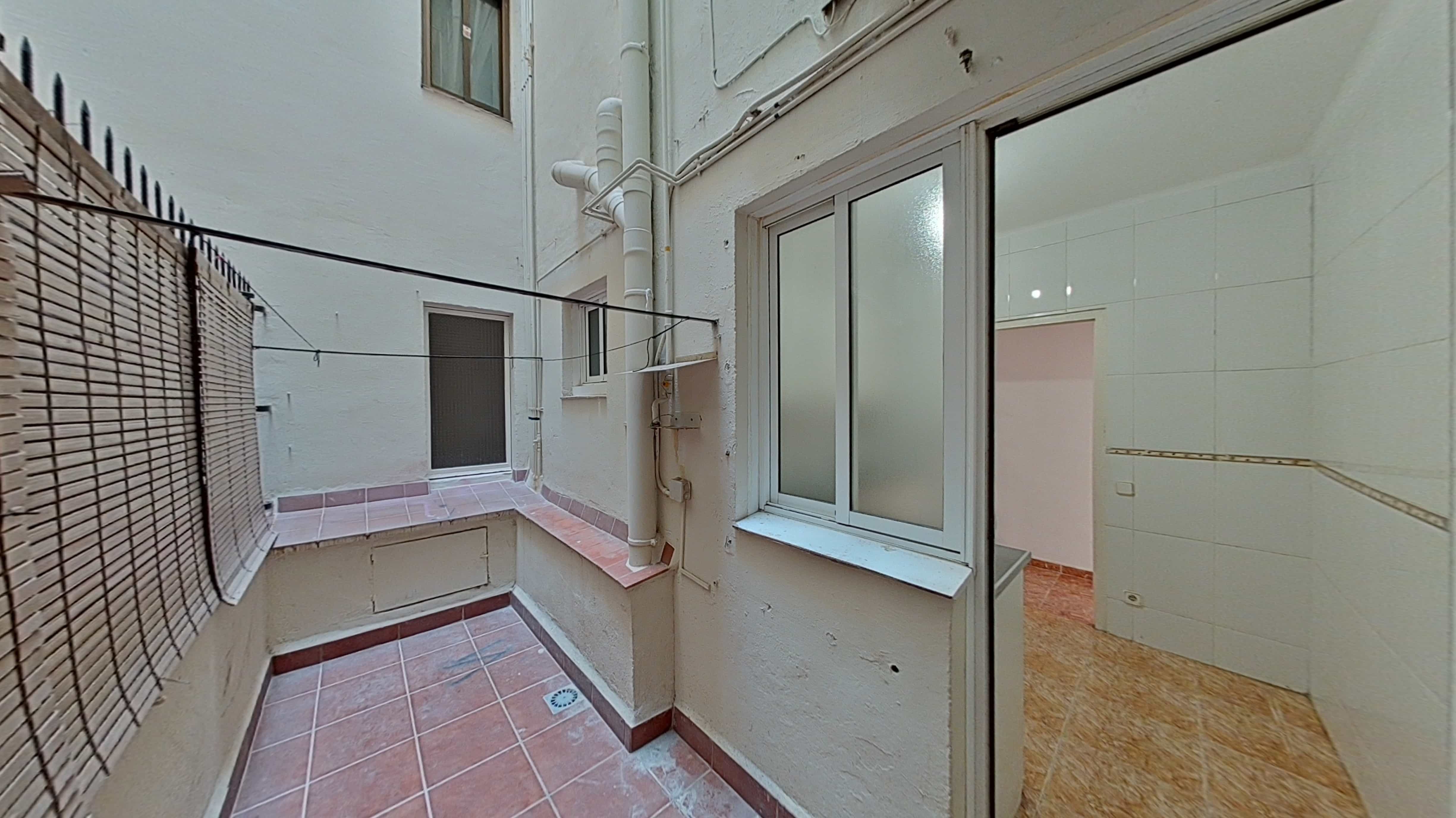 Flat for sale in calle Roser