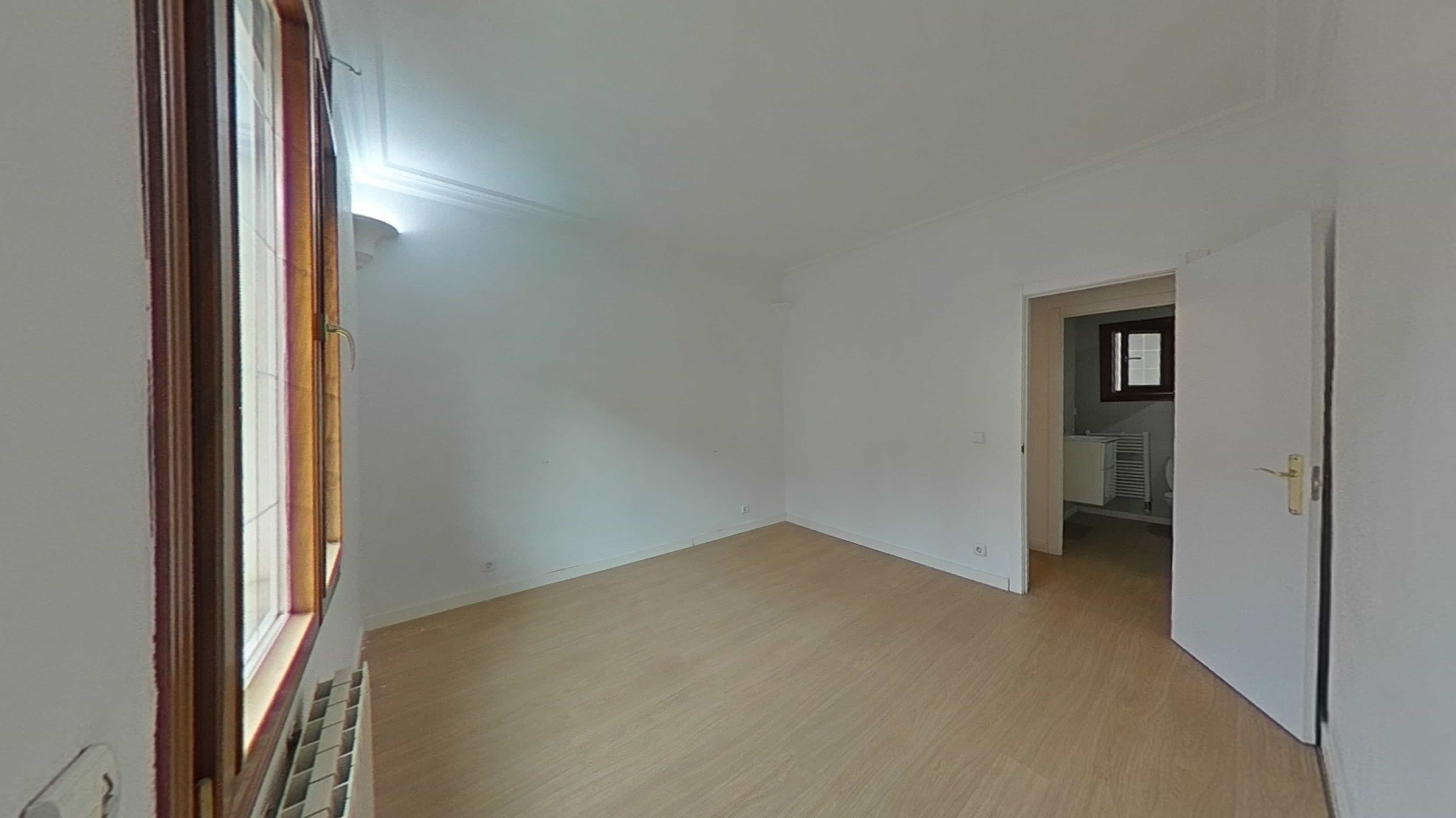 Piso en venta en calle Sardenya