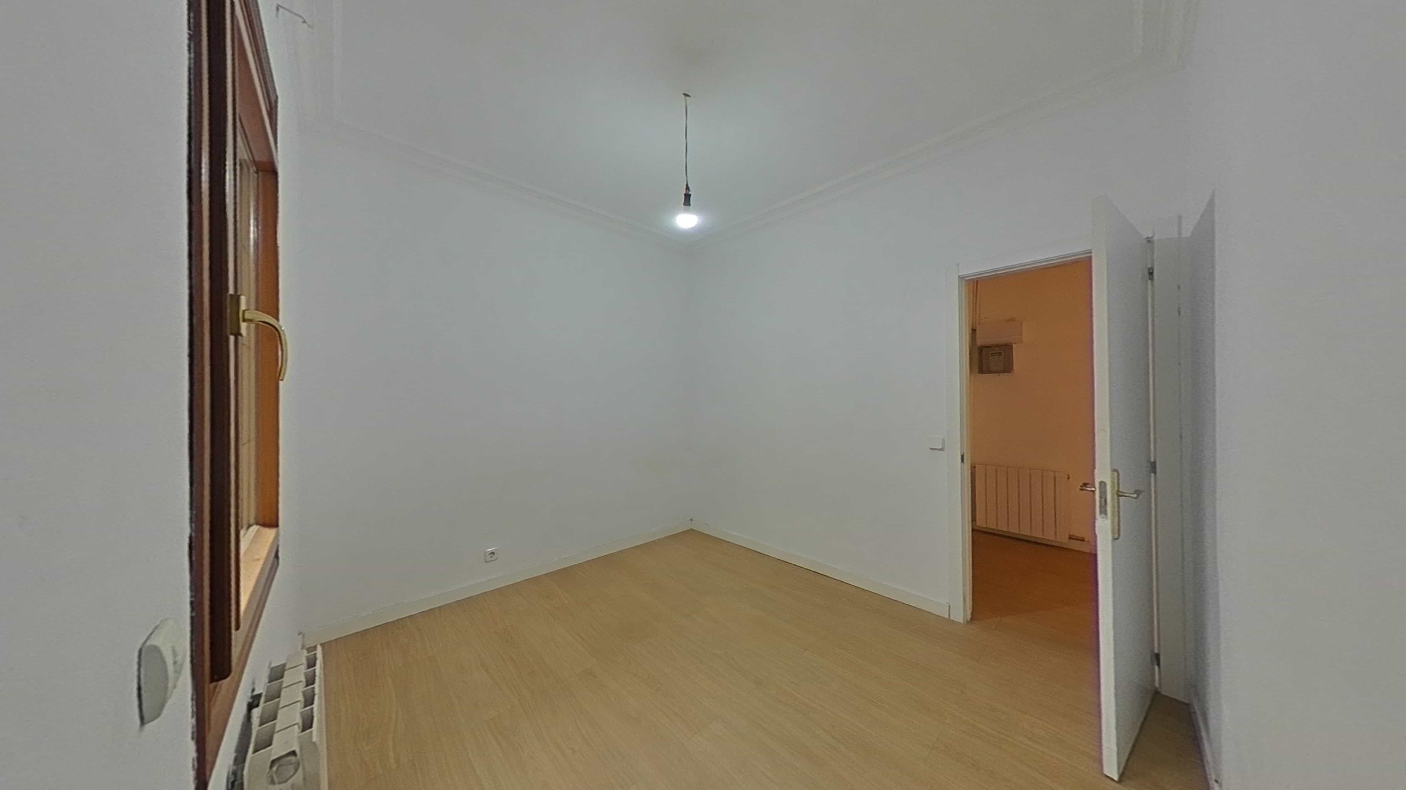 Piso en venta en calle Sardenya