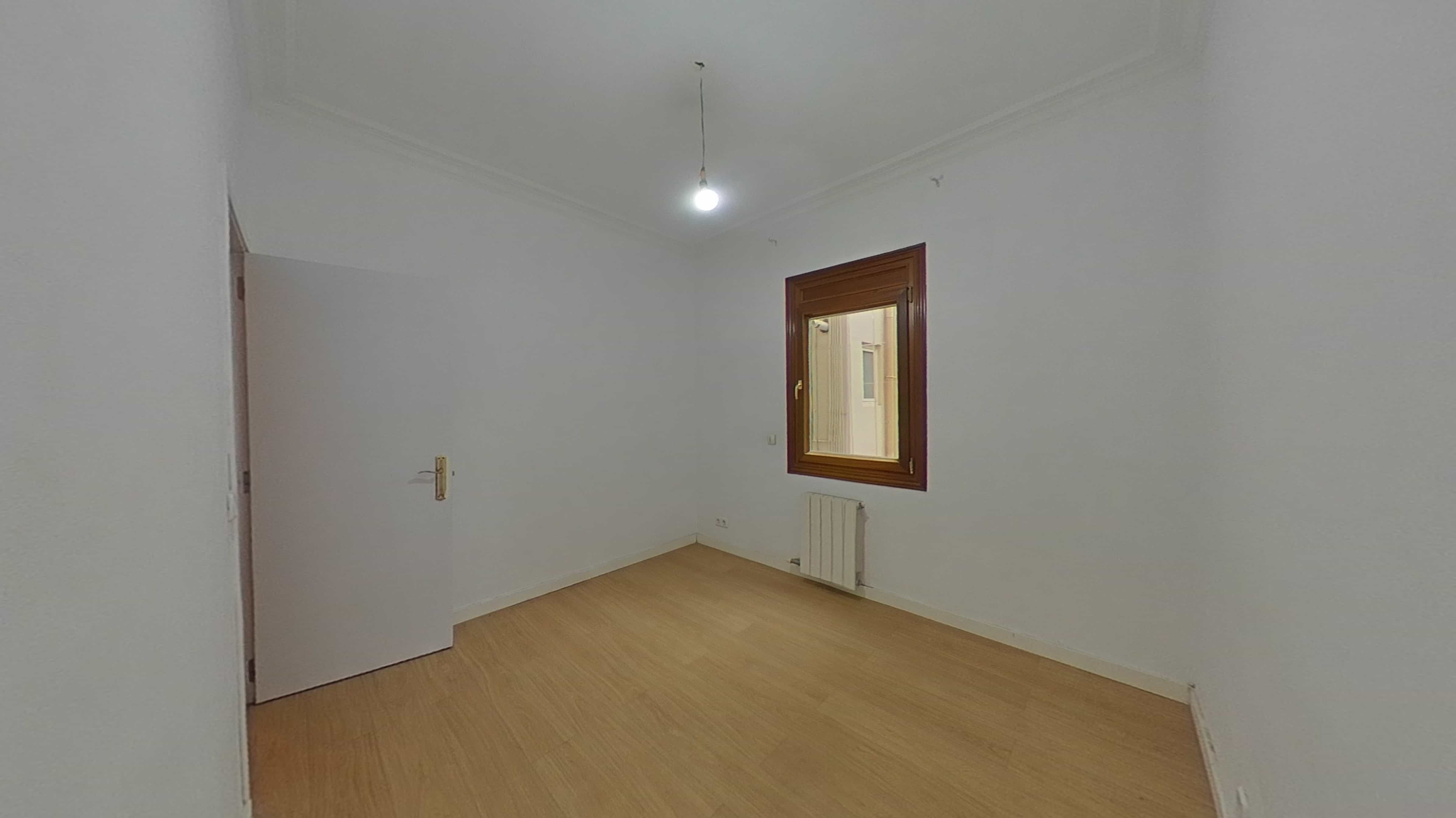 Piso en venta en calle Sardenya