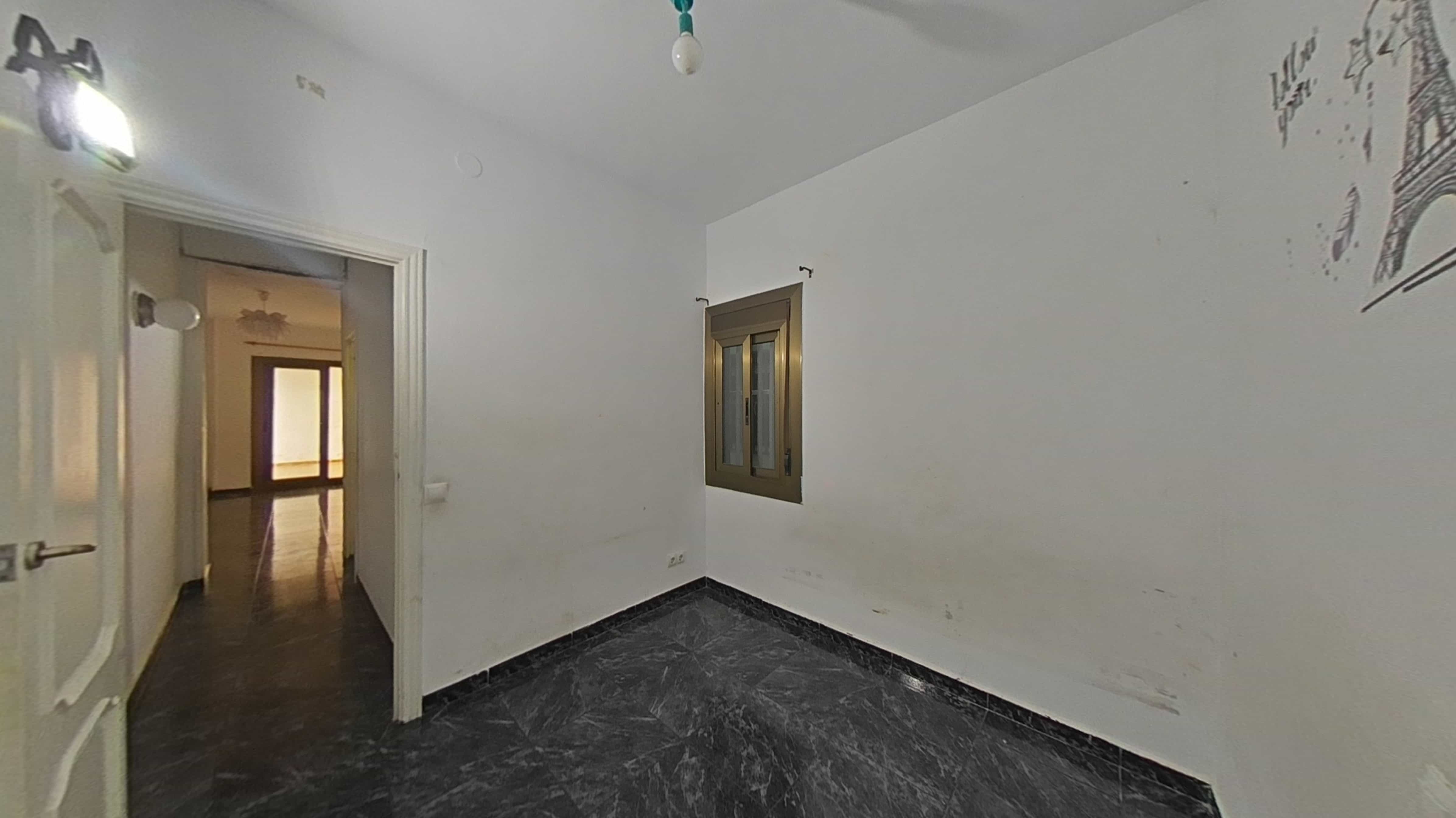 Piso en venta en calle Magalhaes