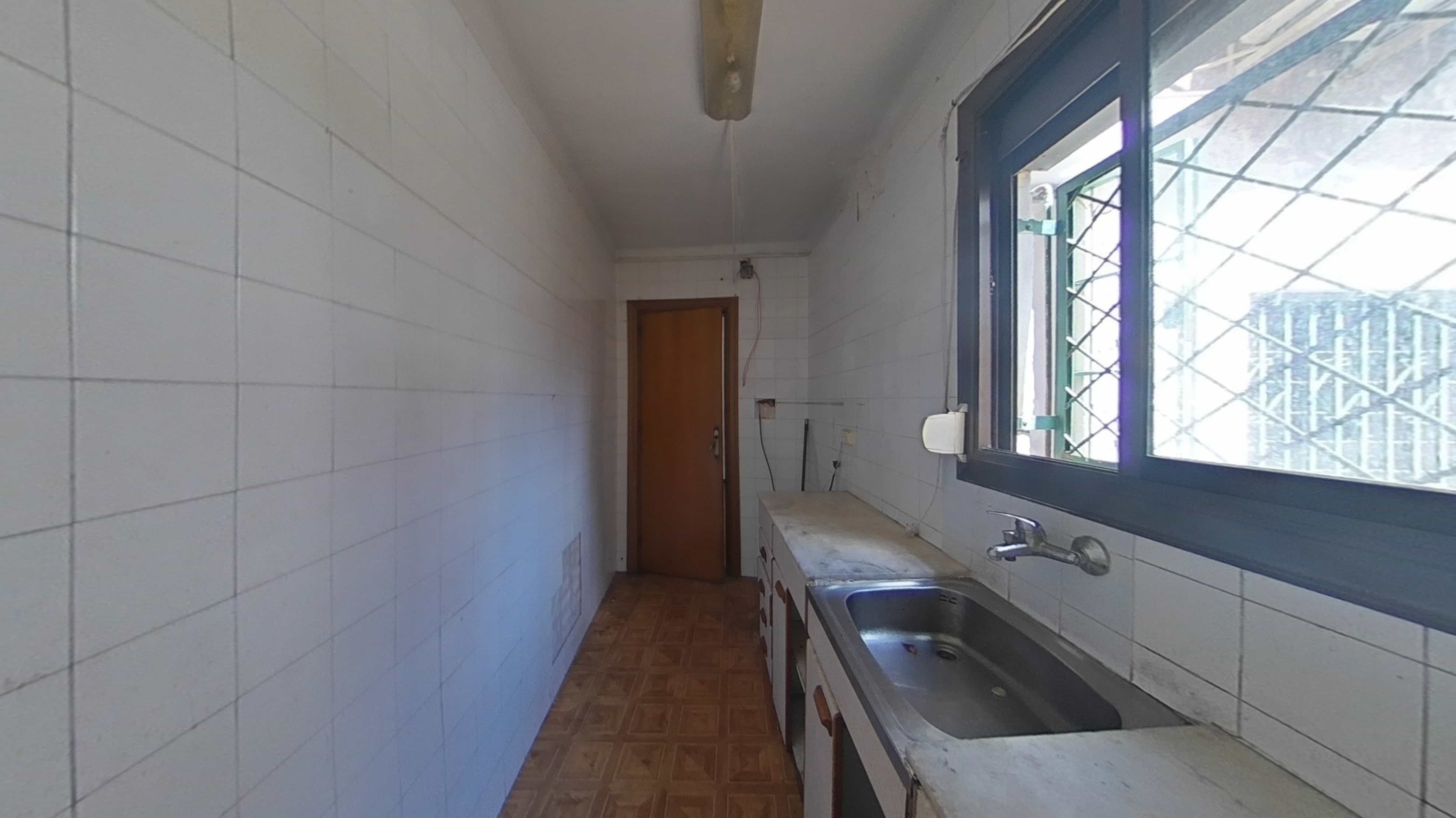 Flat for sale in calle Via Barcino