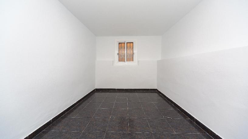 Piso en venta en calle Travau
