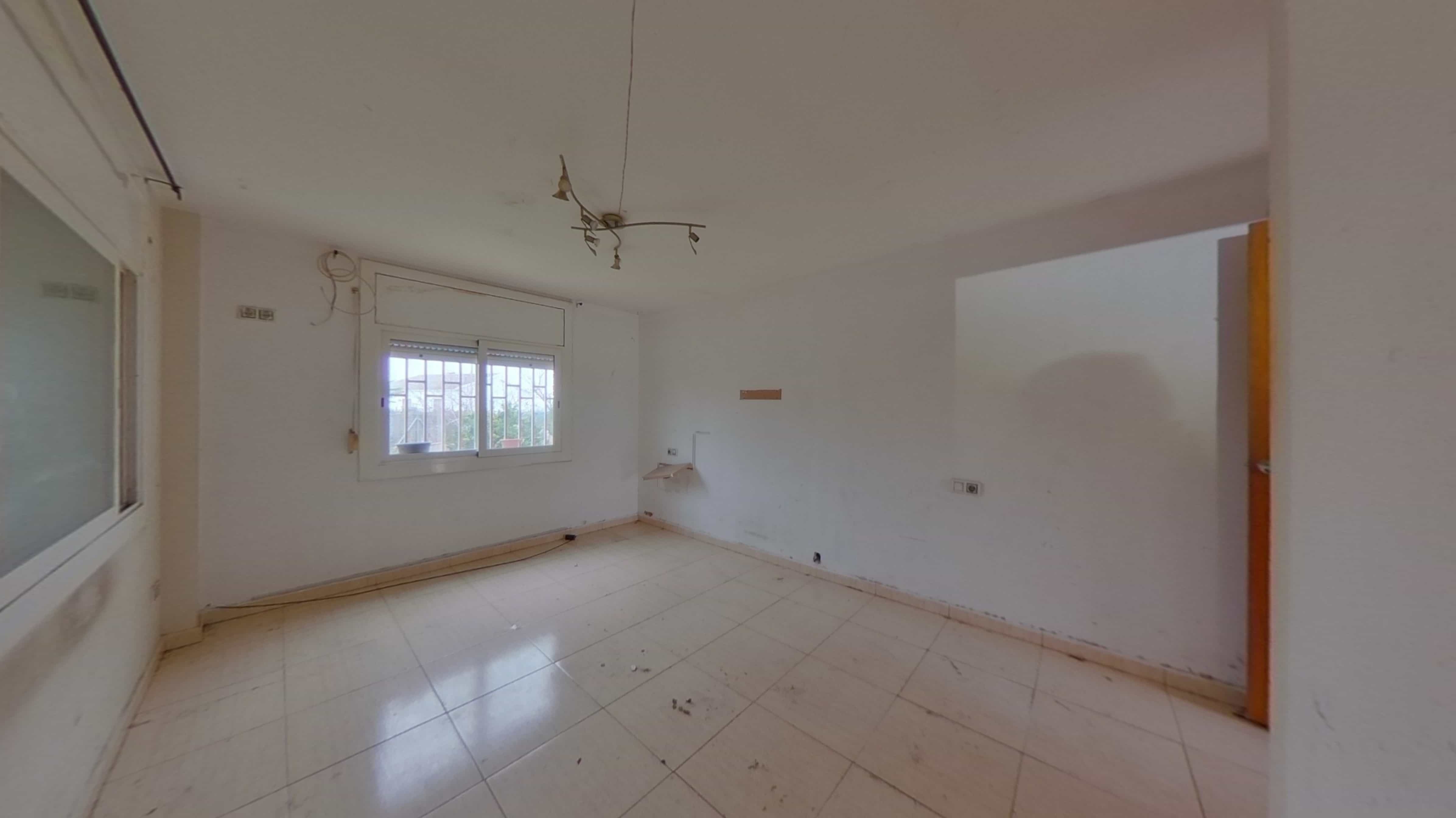 Chalet adosado en venta en calle Clavells