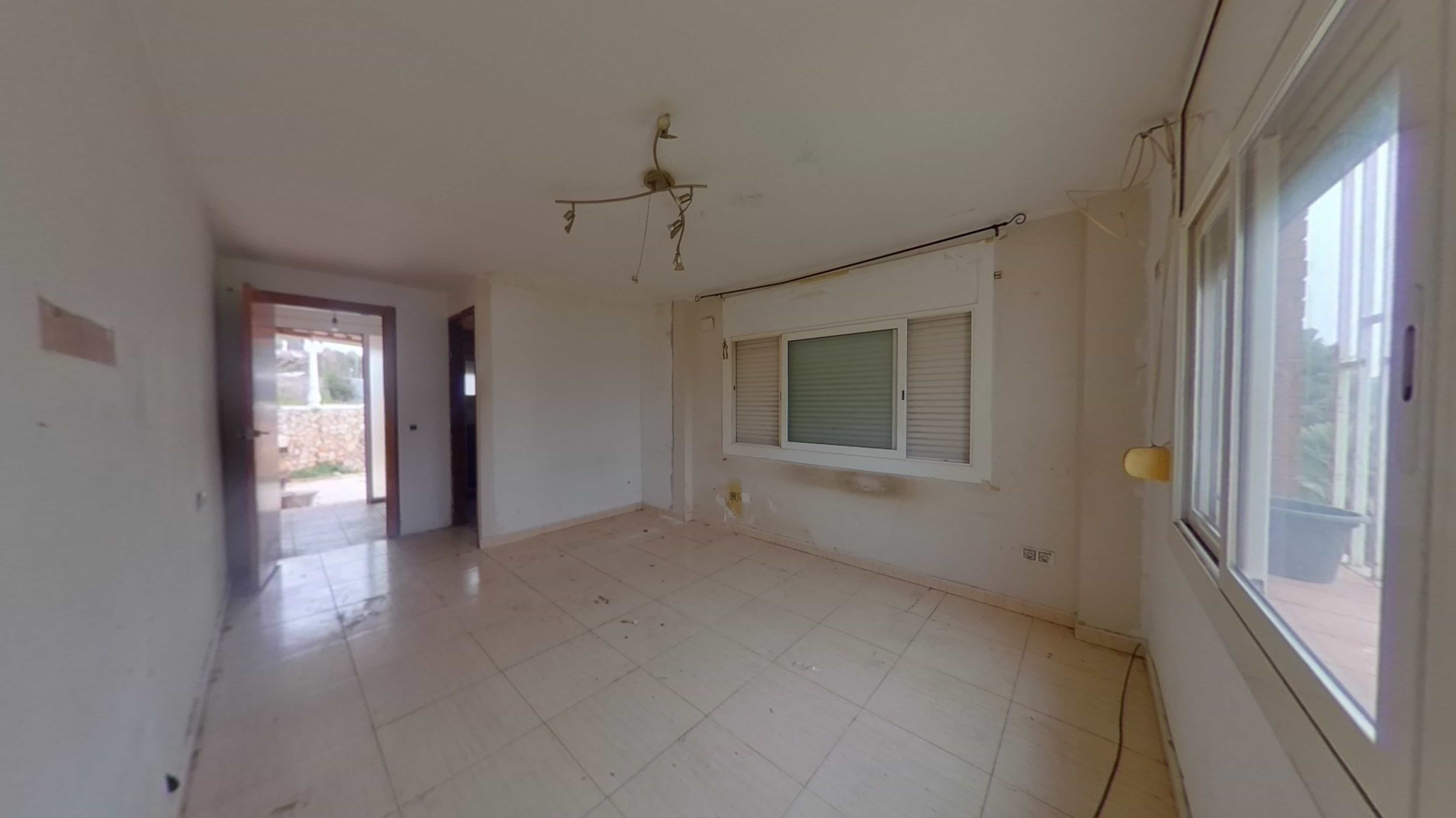 Chalet adosado en venta en calle Clavells