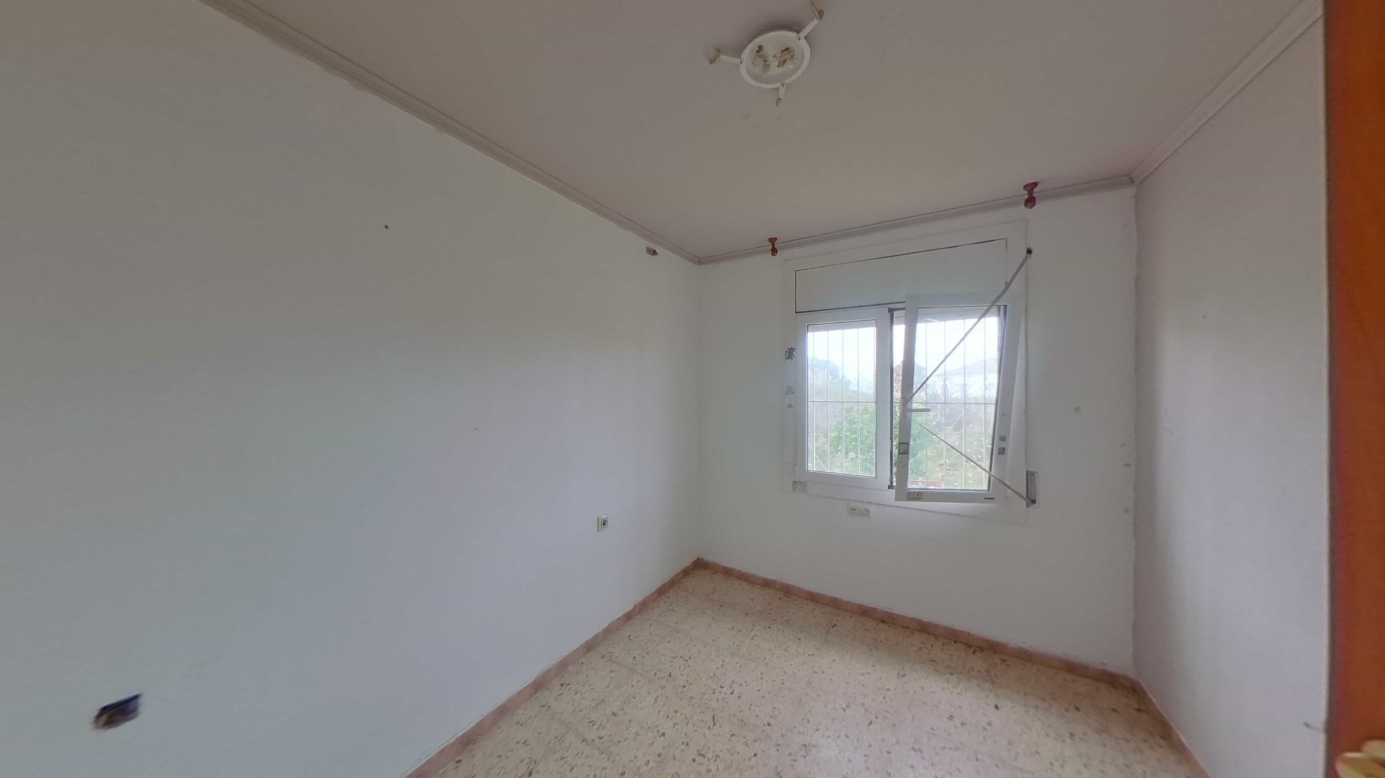 Chalet adosado en venta en calle Clavells