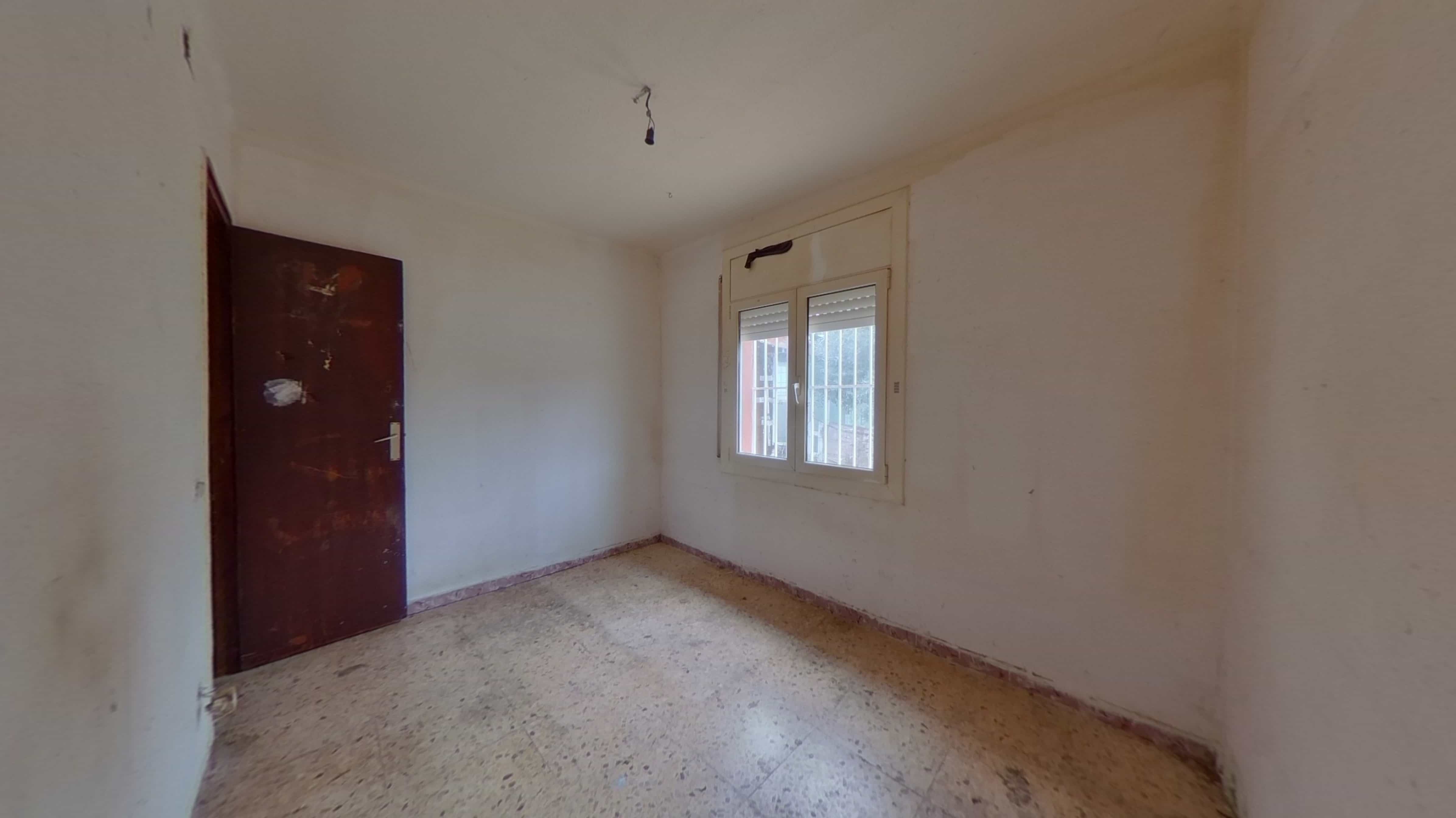 Chalet adosado en venta en calle Clavells