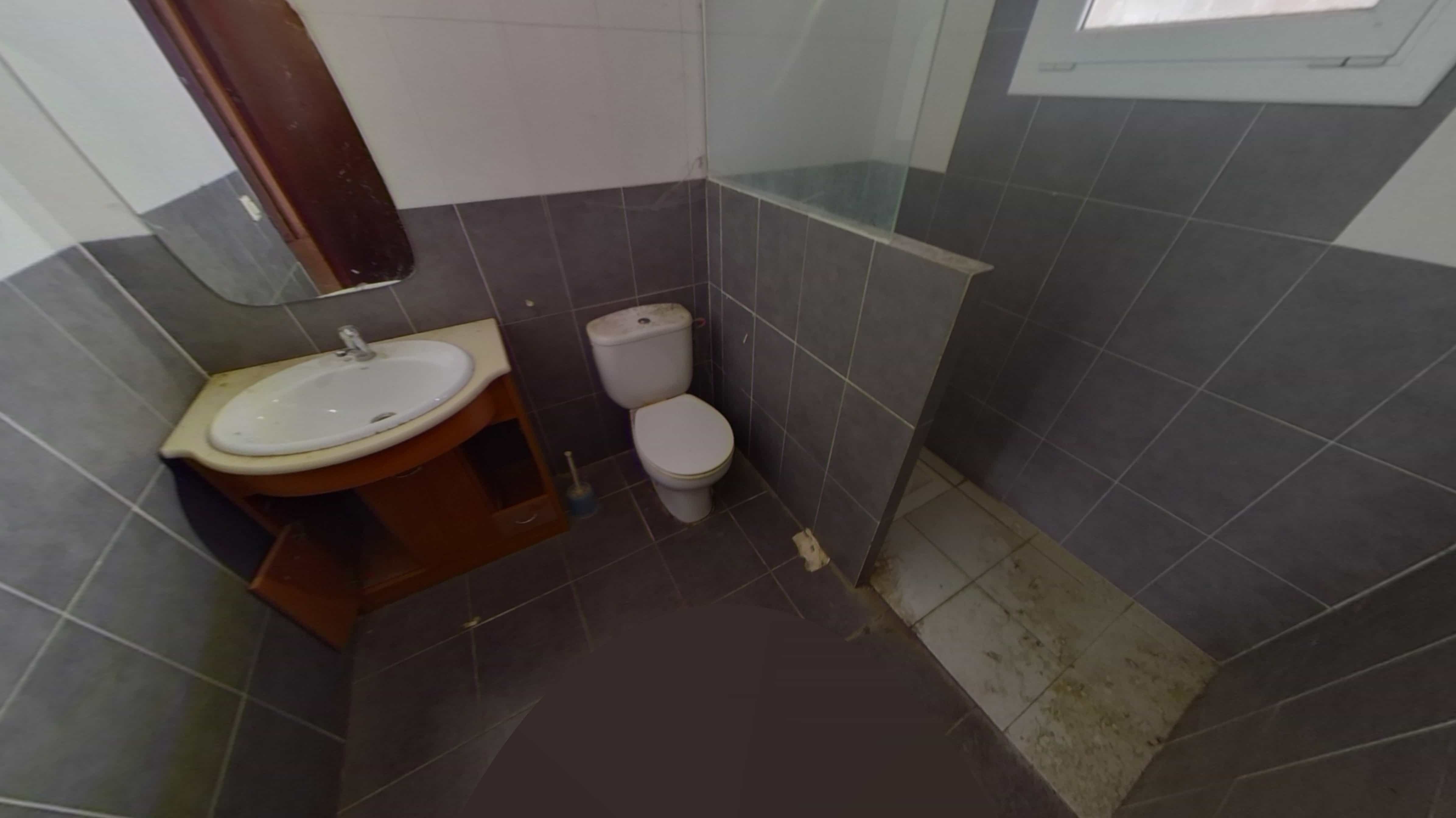 Chalet adosado en venta en calle Clavells