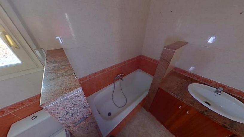 Chalet adosado en venta en calle Sant Vicenç