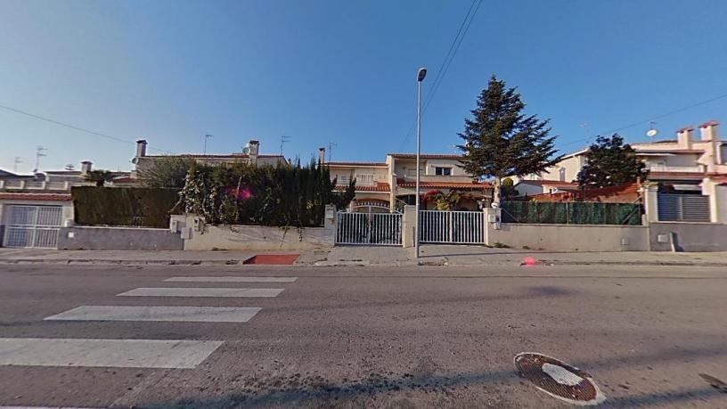 Chalet adosado en venta en calle Sant Vicenç