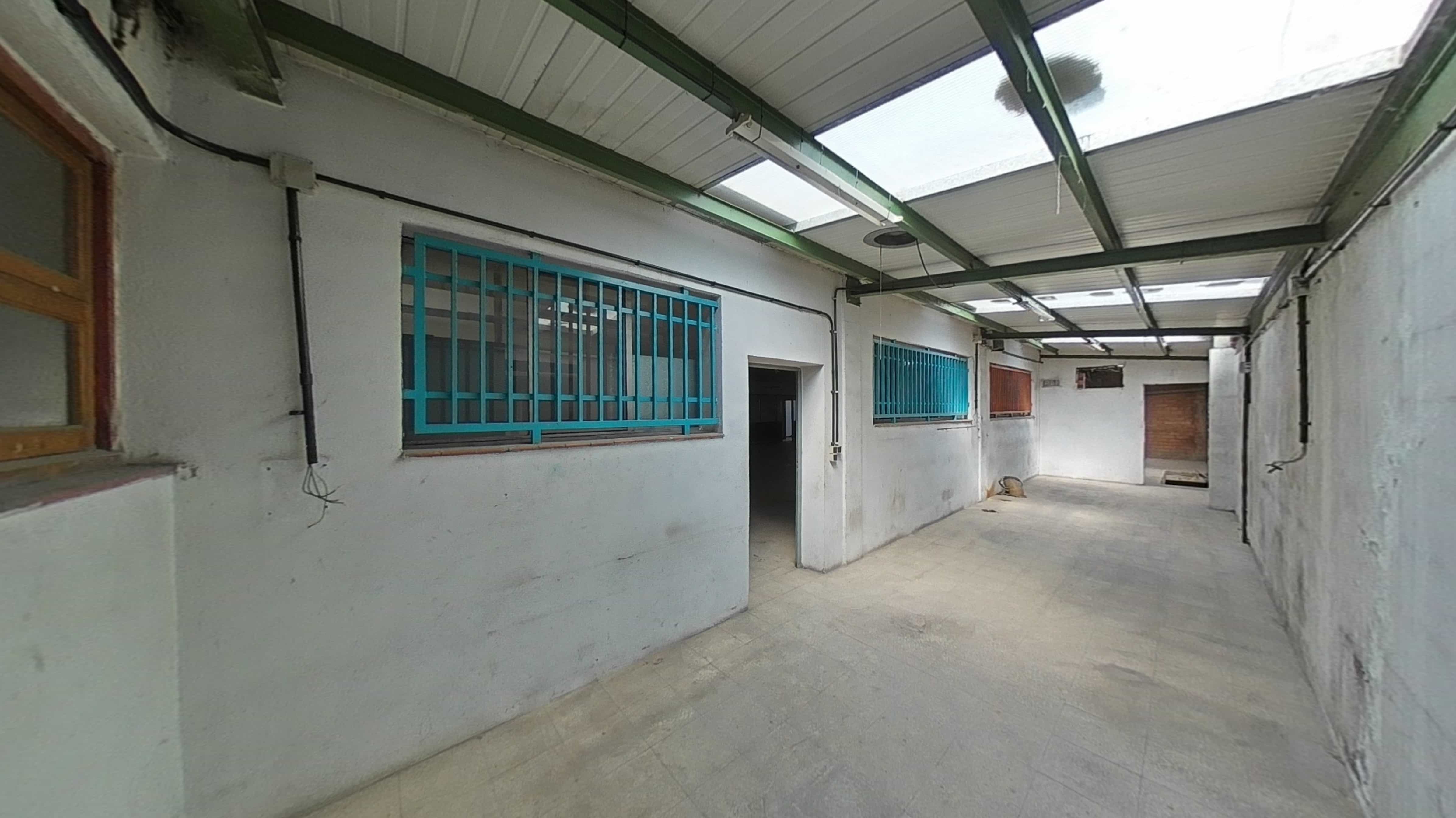 Almacén en venta en calle Lloriana