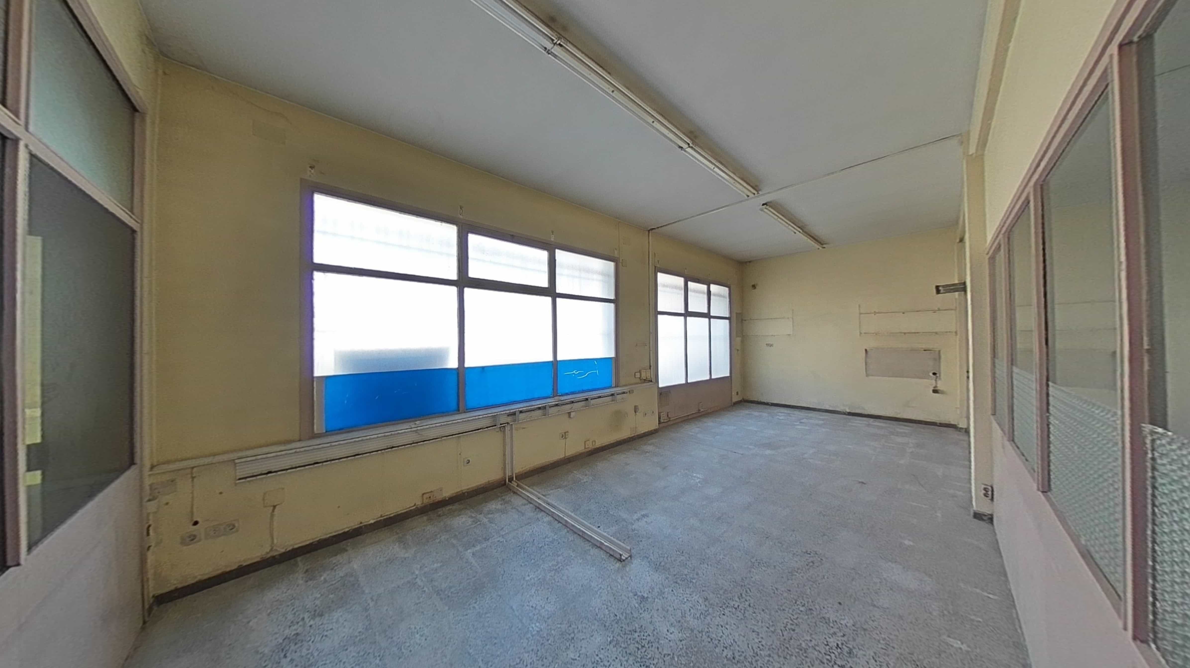 Almacén en venta en calle Lloriana
